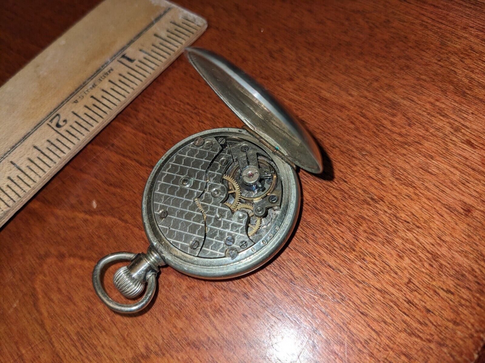 1900s LADIES LEVER SET POCKET WATCH,  1 1/2" DIAM. SILVEROID CASE, RUNS!