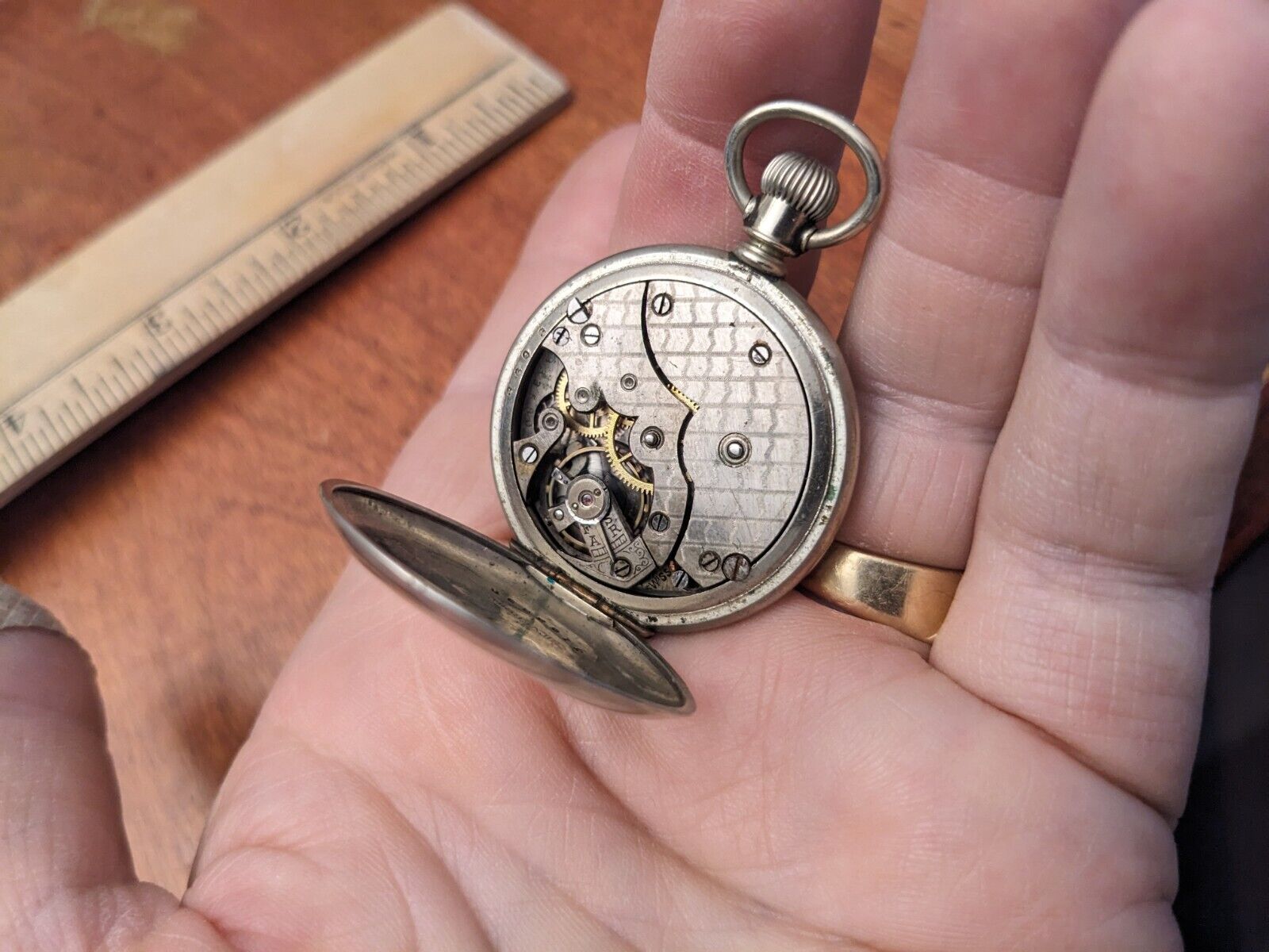 1900s LADIES LEVER SET POCKET WATCH,  1 1/2" DIAM. SILVEROID CASE, RUNS!