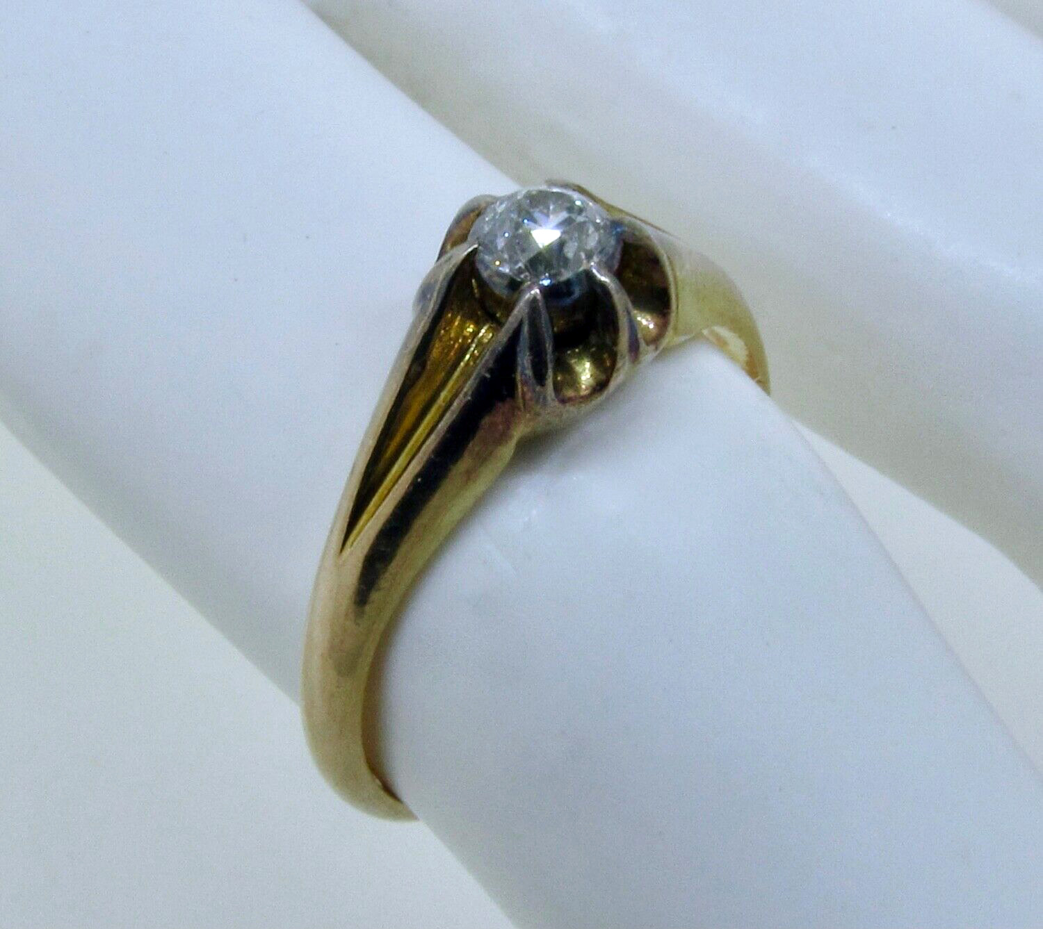 Antique Victorian 1800's 16ct Yellow Gold Diamond Engagement Ring