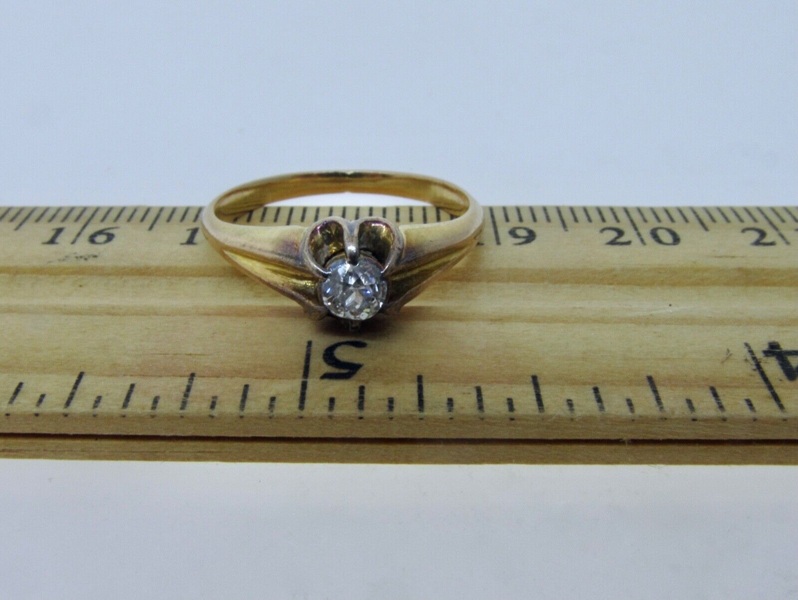 Antique Victorian 1800's 16ct Yellow Gold Diamond Engagement Ring