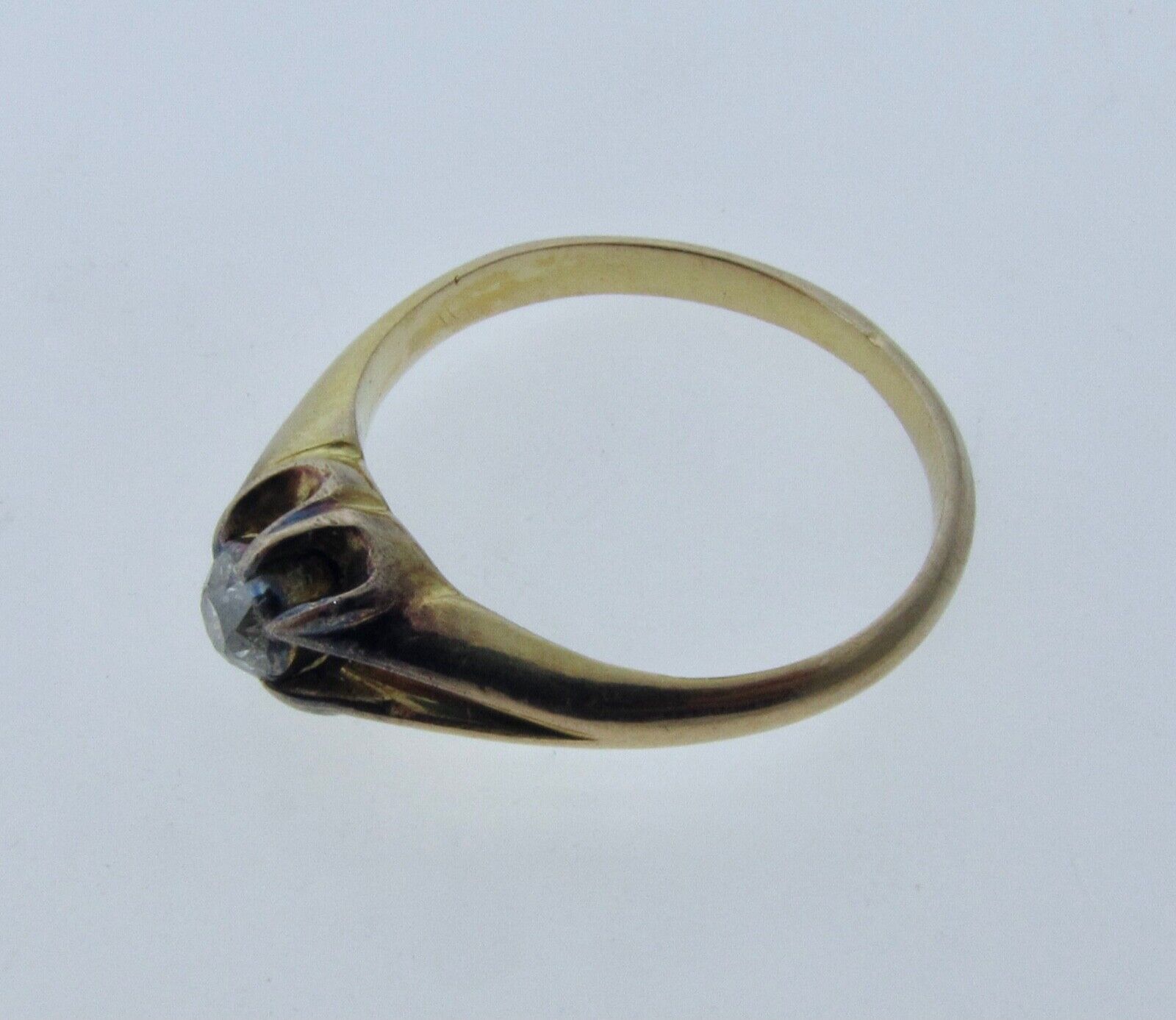 Antique Victorian 1800's 16ct Yellow Gold Diamond Engagement Ring