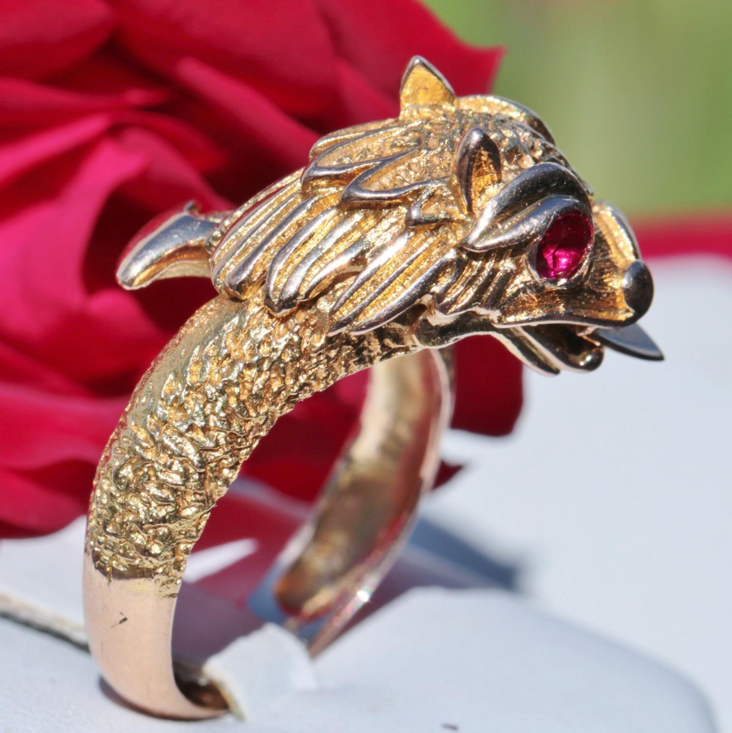 14k yellow gold ring 0.30ct treated ruby dragon sz 8 handmade 1900's 8.2g N2709A