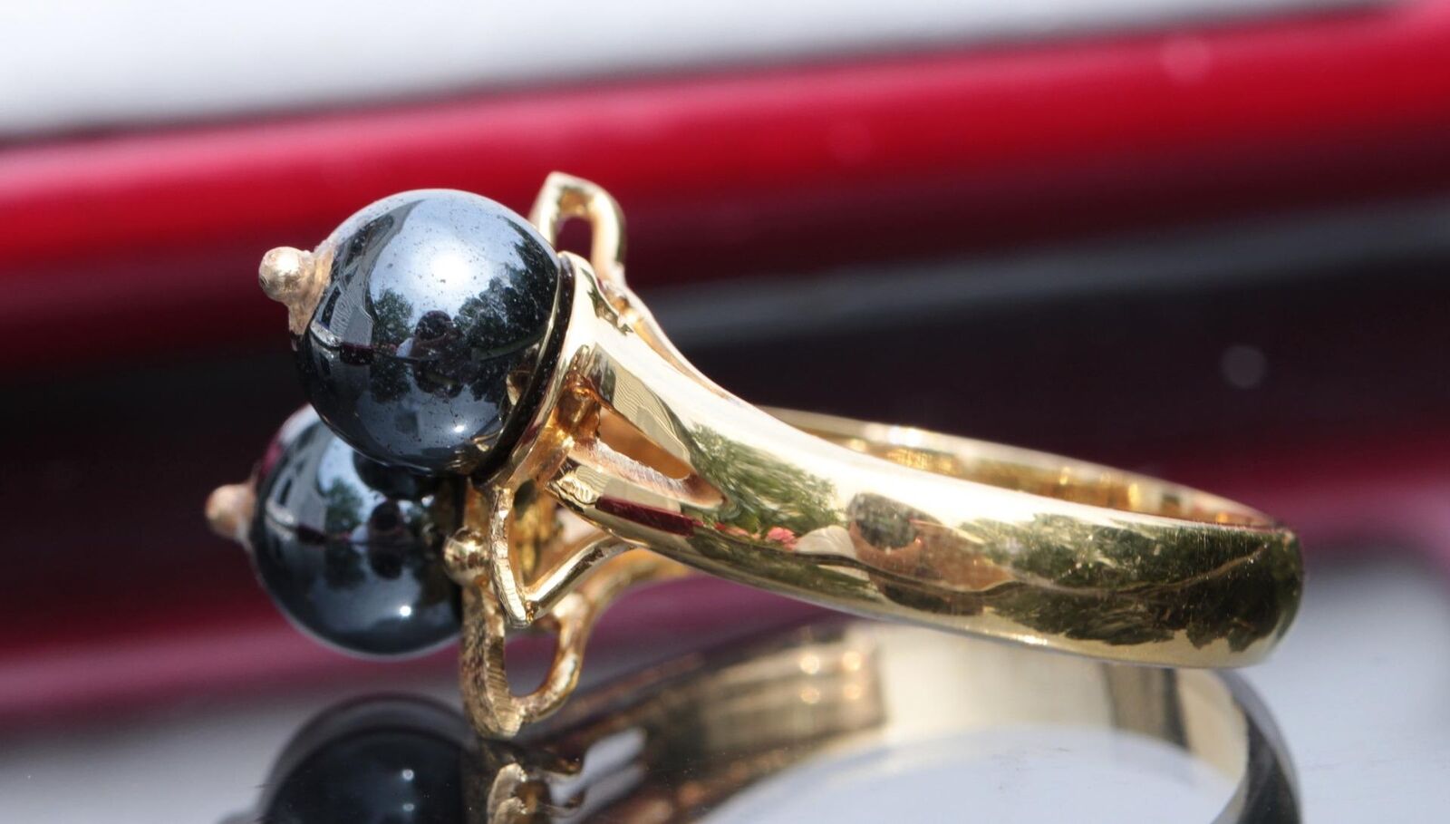 14k yellow gold ring 7.75mm hematite bead size 8.5 leaf 1900's handmade 7.65gr