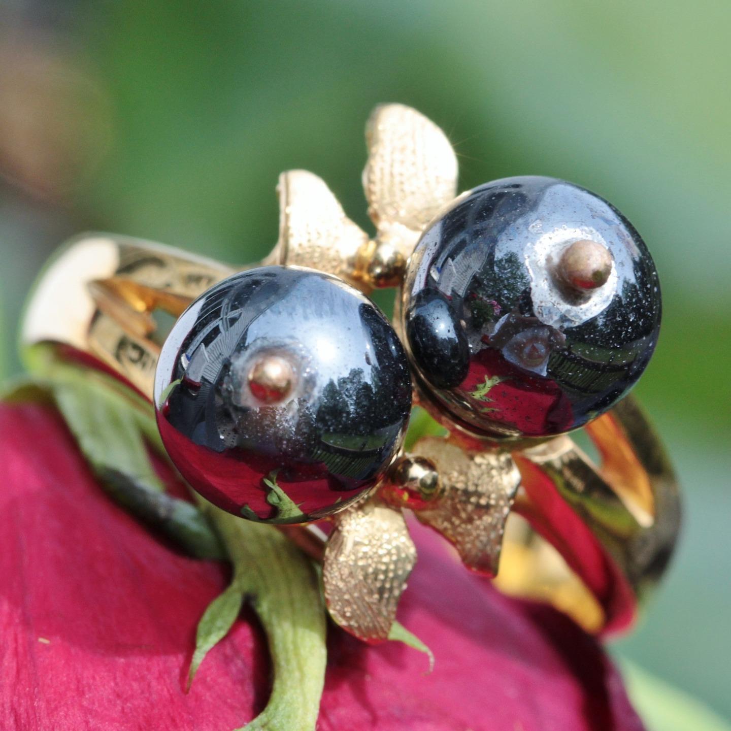 14k yellow gold ring 7.75mm hematite bead size 8.5 leaf 1900's handmade 7.65gr