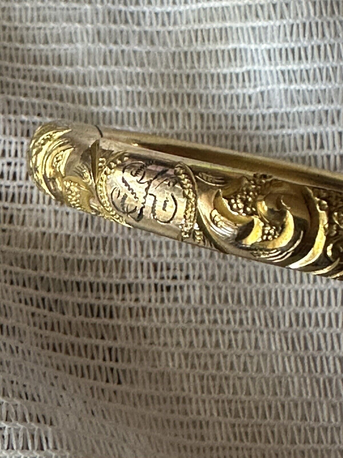 Antique 14K Yellow Gold Childs Baby Latch Bangle Bracelet 1900s Etched Floral