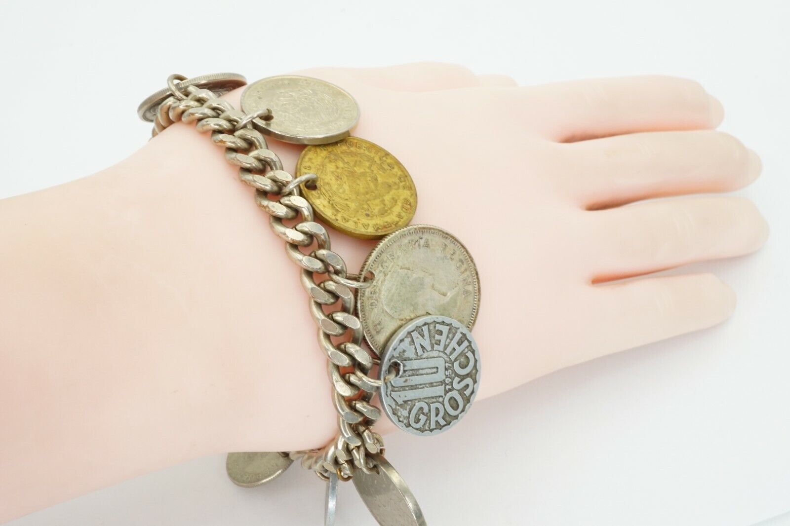 Vintage Mid 1900s Canada Austria Pakistan World Coin Bracelet 7.5"