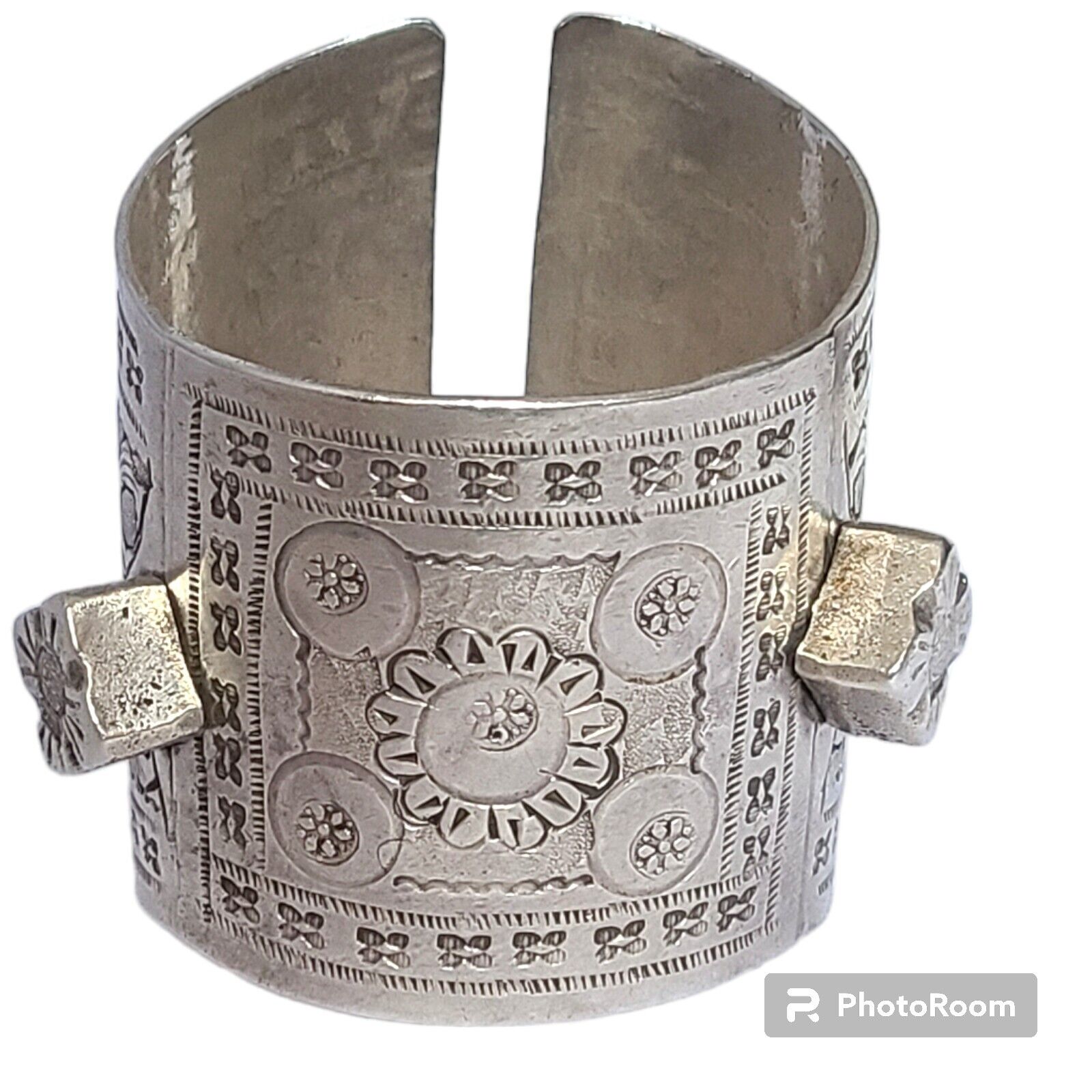 Large Early 1900s berber Bedouin north african 900 silver ethnic bracelet 250gr