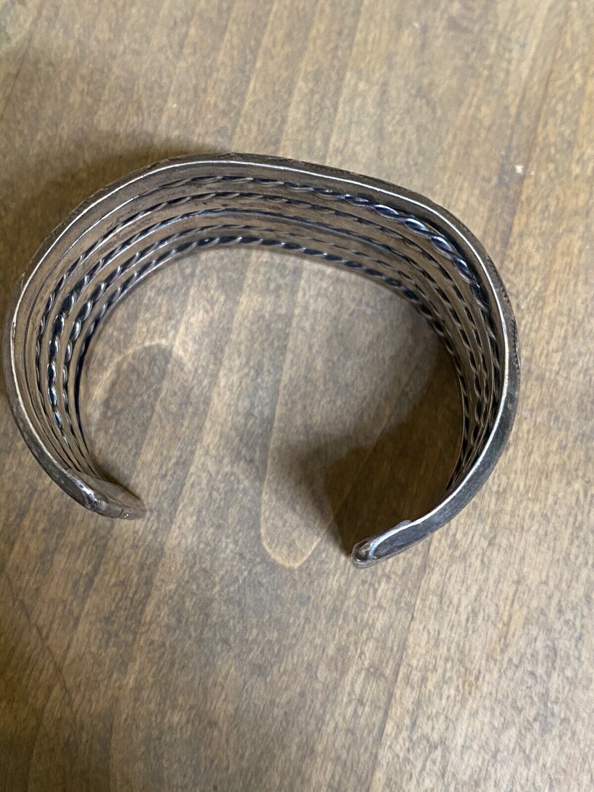 EARLY 1900'S VINTAGE NAQVAJO '11 STORY' NATIVE AMERICAN SILVER WIDE BRACELET 925