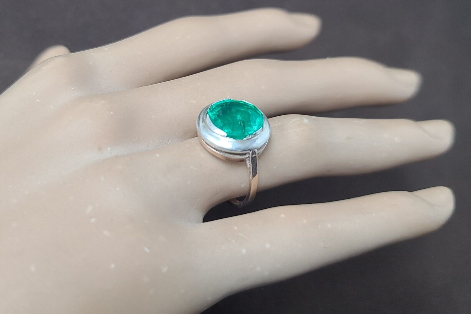 4.98ct.  green round  emerald ring  14k rose gold  & silver Georgia circ 1800's 