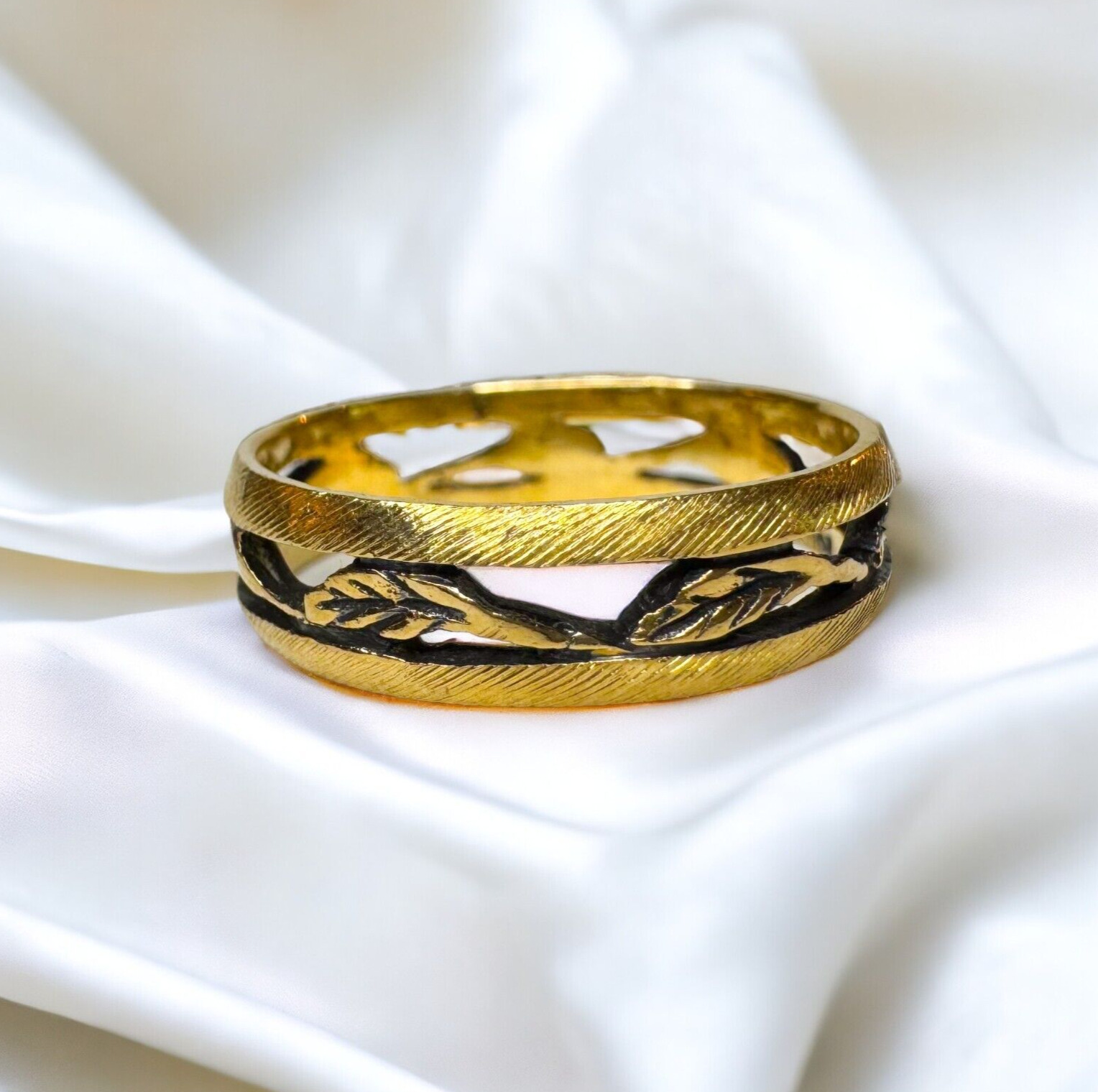 14k Gold Antique Wedding Band Sz 8 Victorian Engraved Leaves 5mm Band Vintage 3g