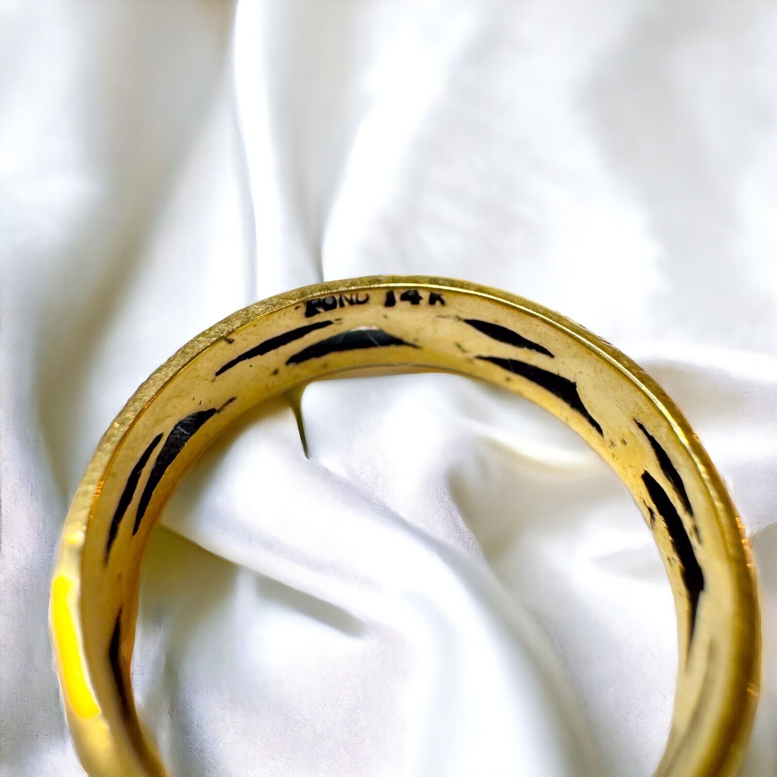 14k Gold Antique Wedding Band Sz 8 Victorian Engraved Leaves 5mm Band Vintage 3g