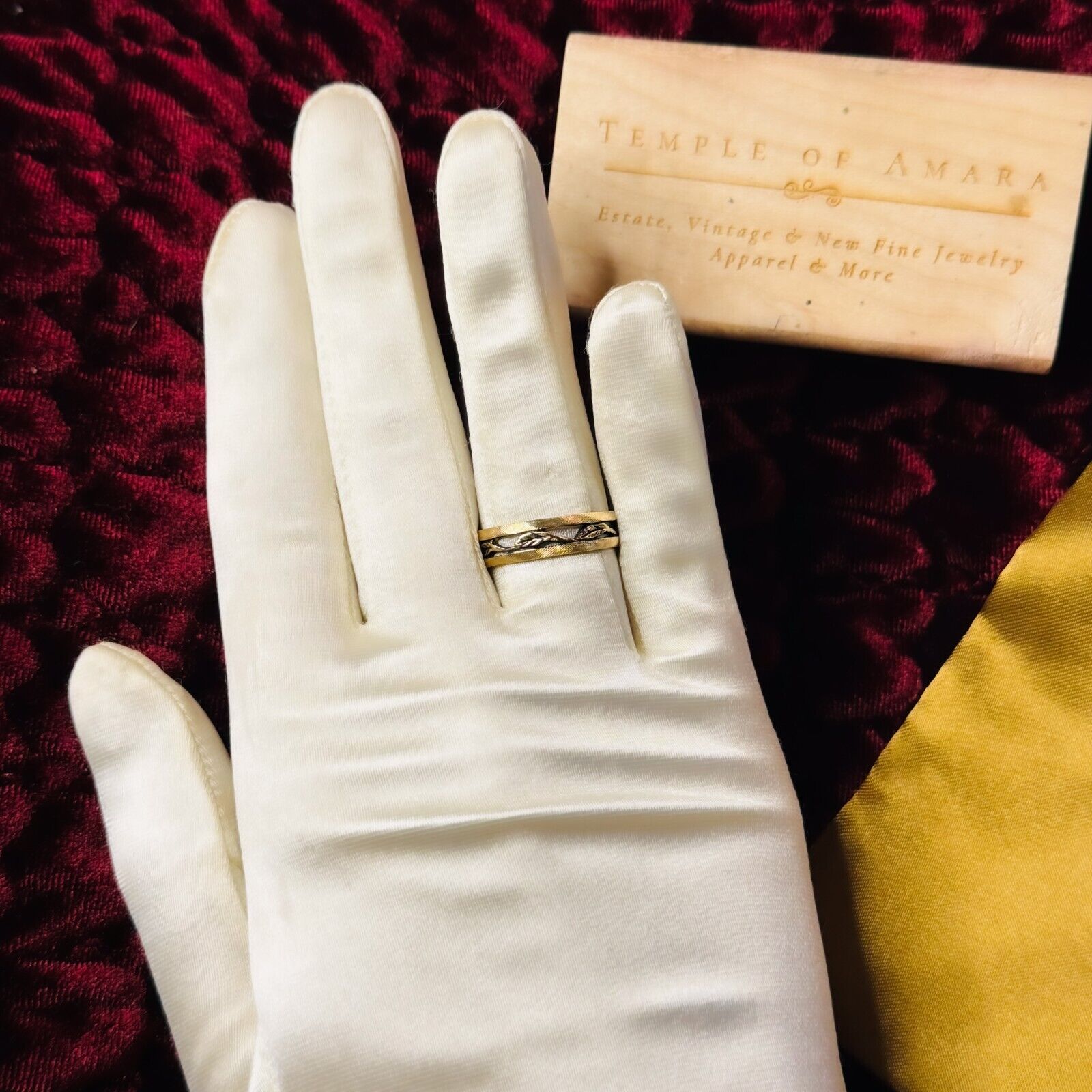 14k Gold Antique Wedding Band Sz 8 Victorian Engraved Leaves 5mm Band Vintage 3g