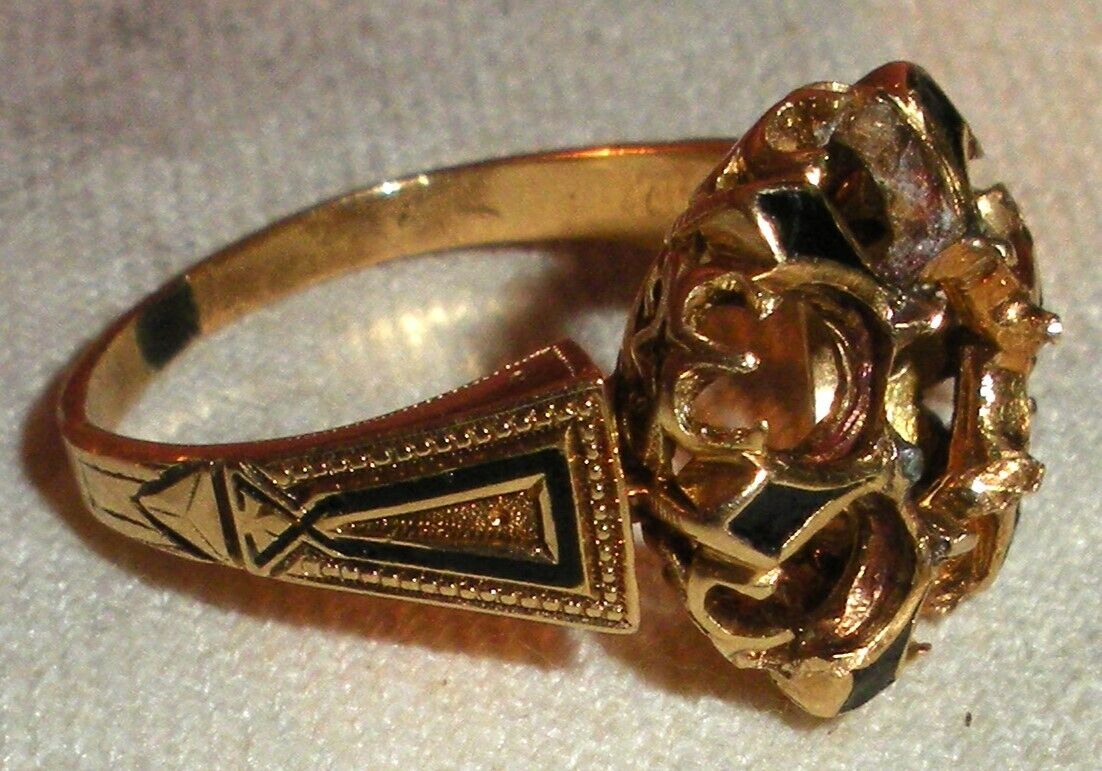 ANTIQUE LATE 1800S VICTORIAN 18K GOLD BLACK ENAMEL MOURNING RING SIZE 7.5 tuvi