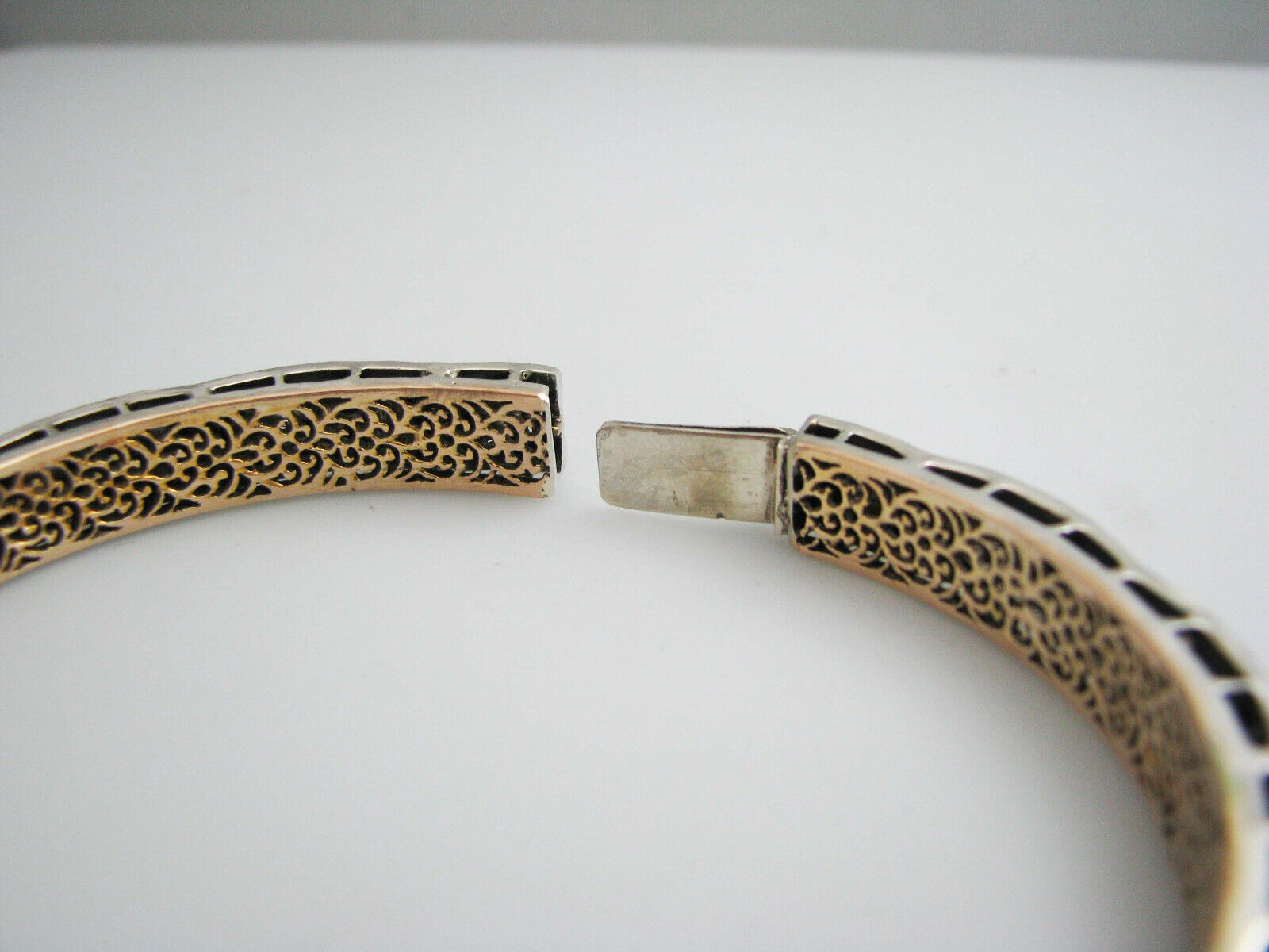 a1016 Vintage Unique 1800's Single Rose Cut Diamonds Silver Gold Bangle Bracelet