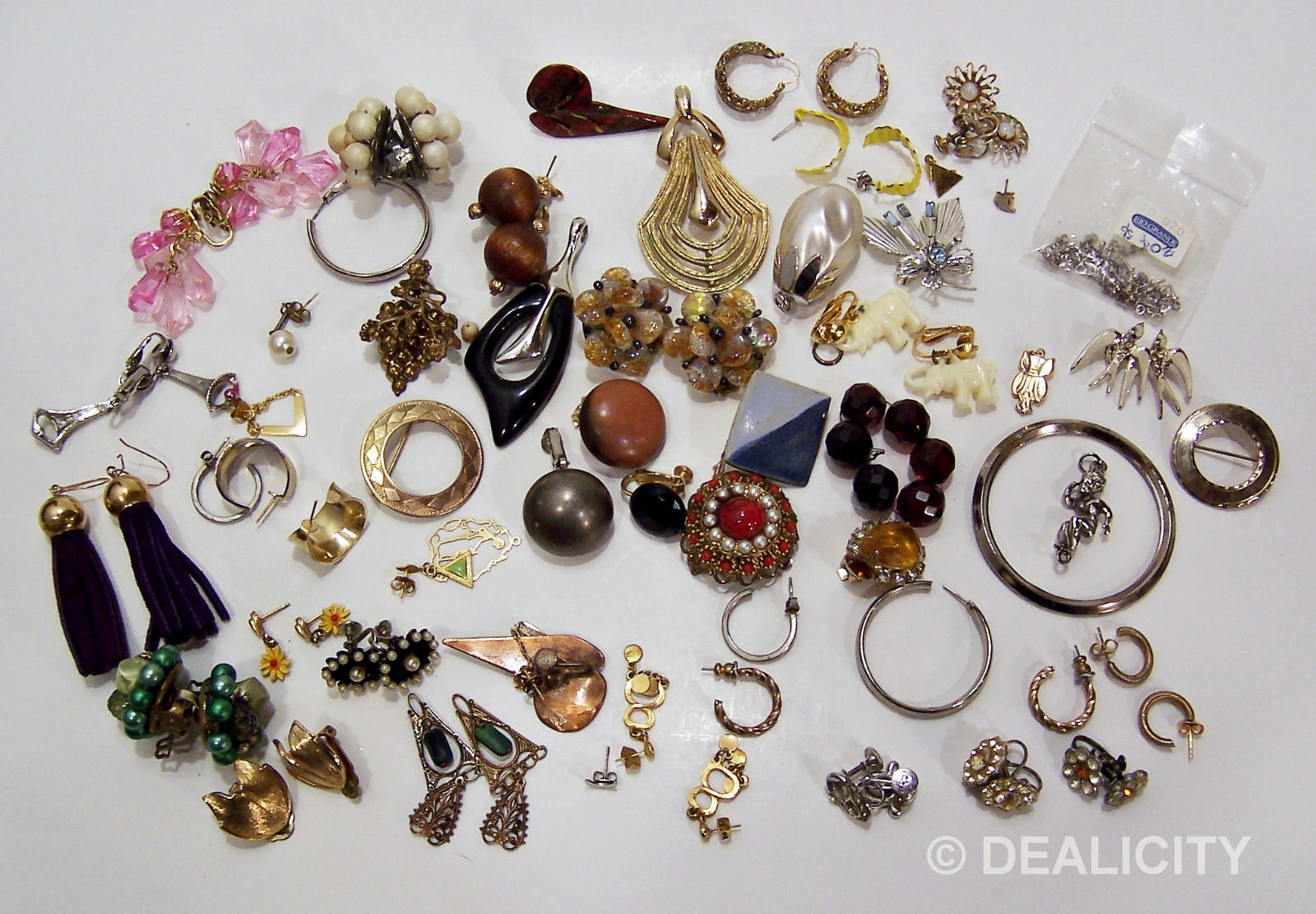 Vintage Estate Earings Brooches Pins Lot Wear Sell Repair COSTUME JEWELRY 1900s