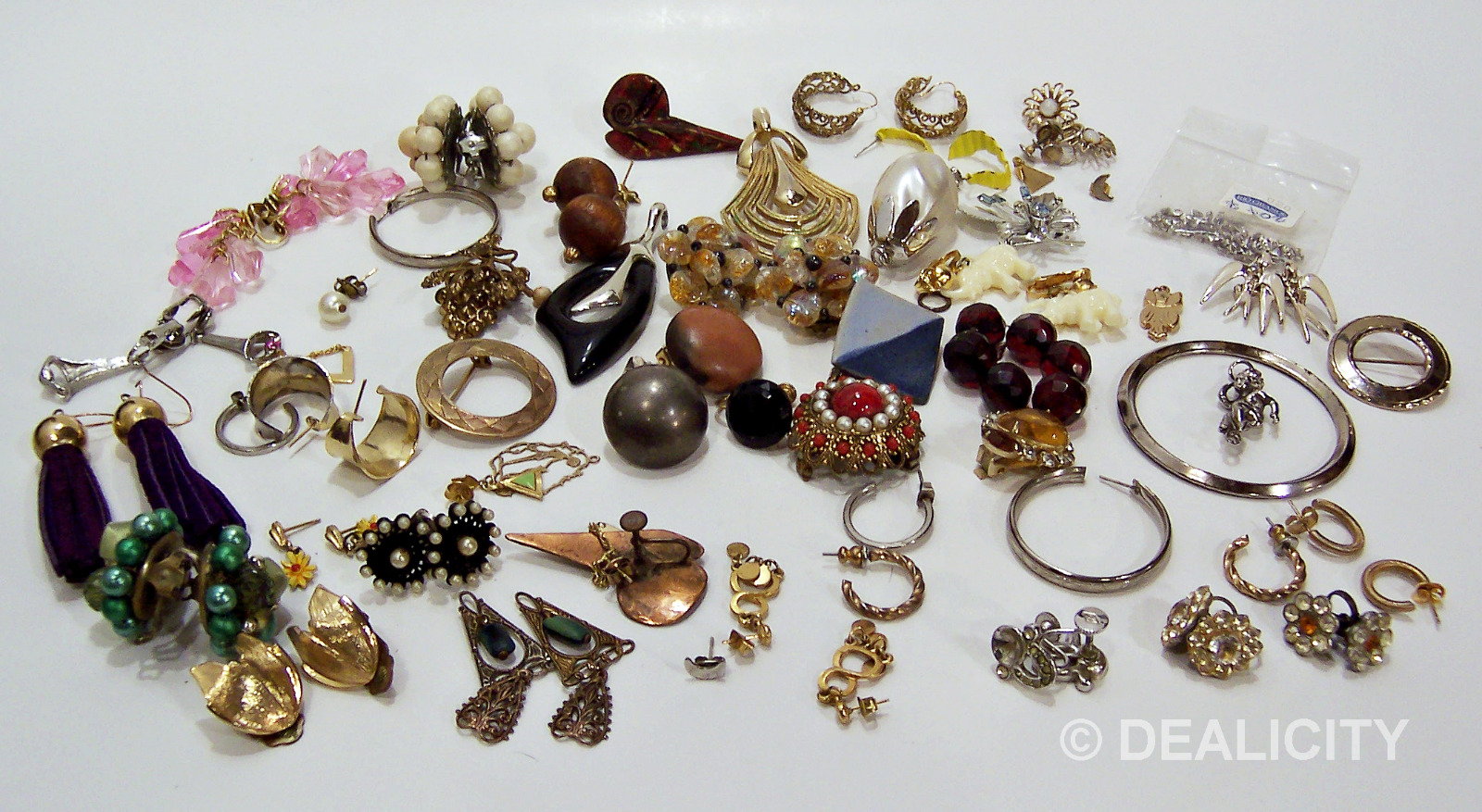 Vintage Estate Earings Brooches Pins Lot Wear Sell Repair COSTUME JEWELRY 1900s