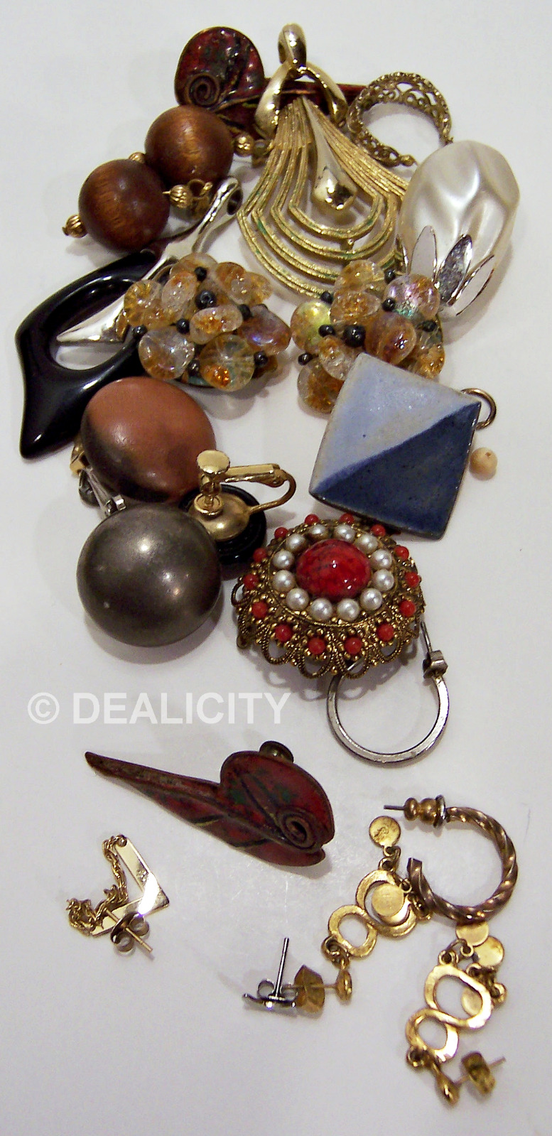Vintage Estate Earings Brooches Pins Lot Wear Sell Repair COSTUME JEWELRY 1900s