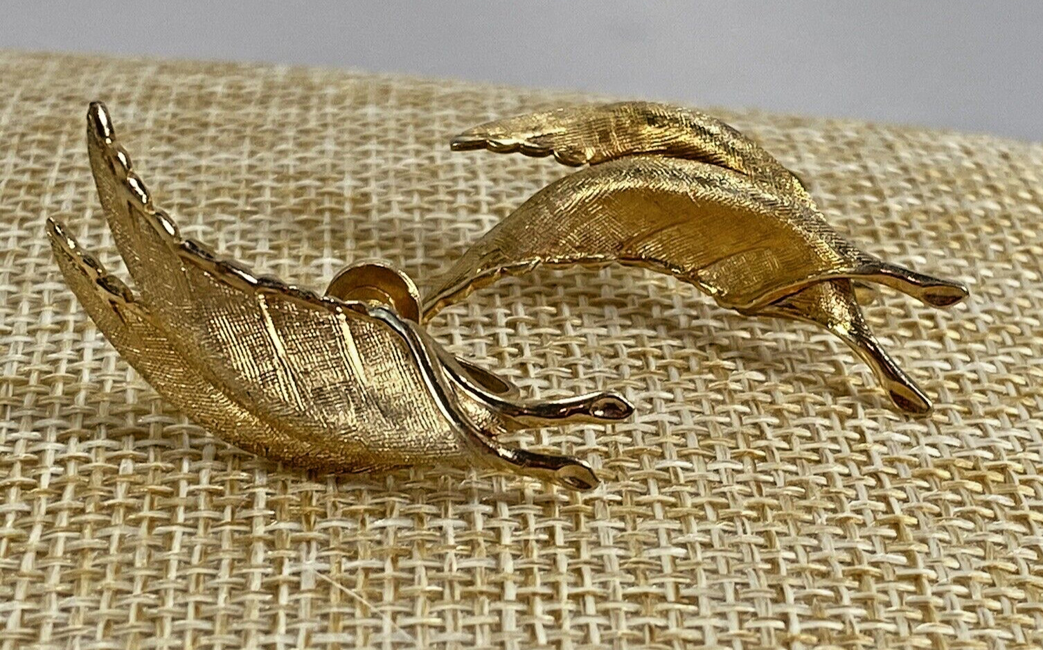 Rare Vintage Giovanni Gold Tone Screw Back Earrings Leaf Early 1900's