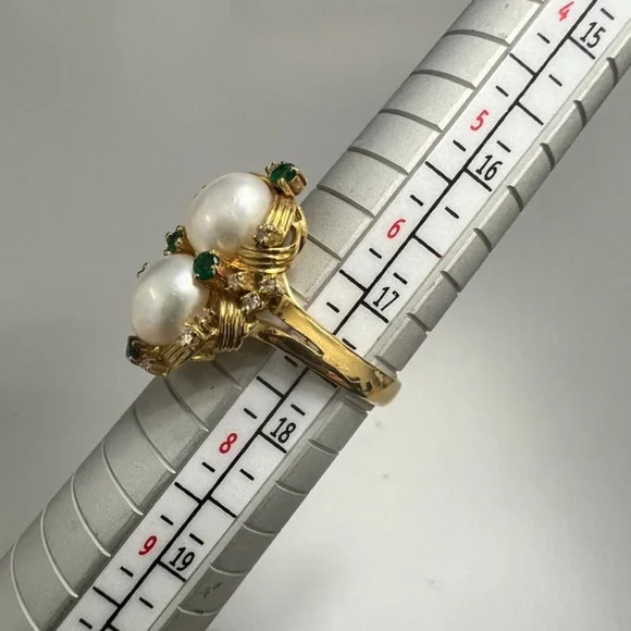 Antique 18K yellow gold diamonds, pearls & emeralds  ring size US7.00 1900’s Era