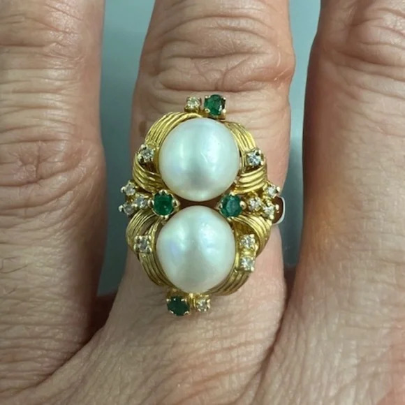 Antique 18K yellow gold diamonds, pearls & emeralds  ring size US7.00 1900’s Era
