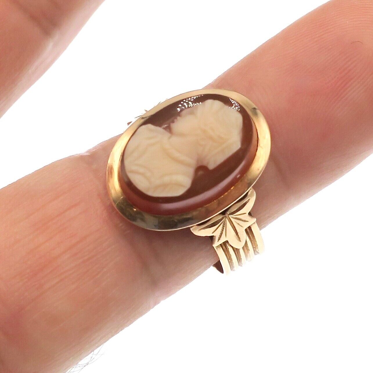 1700's Martha Washington 14k Yellow Gold Hard Stone Cameo Ring Size 9