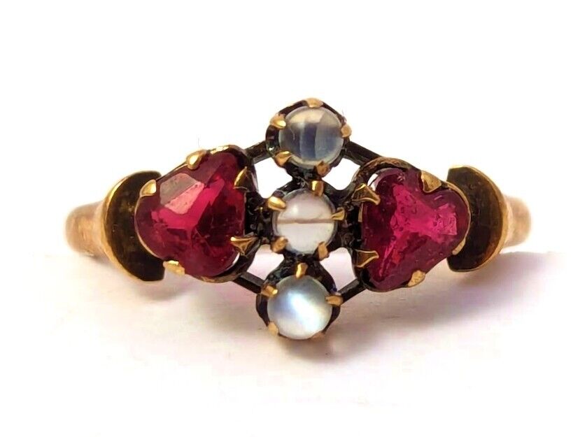 Victorian Ring in 10k Gold, 1900's Vintage Jewelry