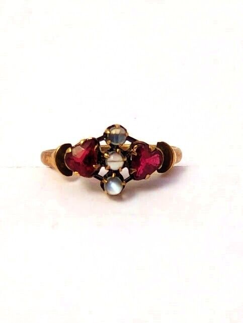Victorian Ring in 10k Gold, 1900's Vintage Jewelry