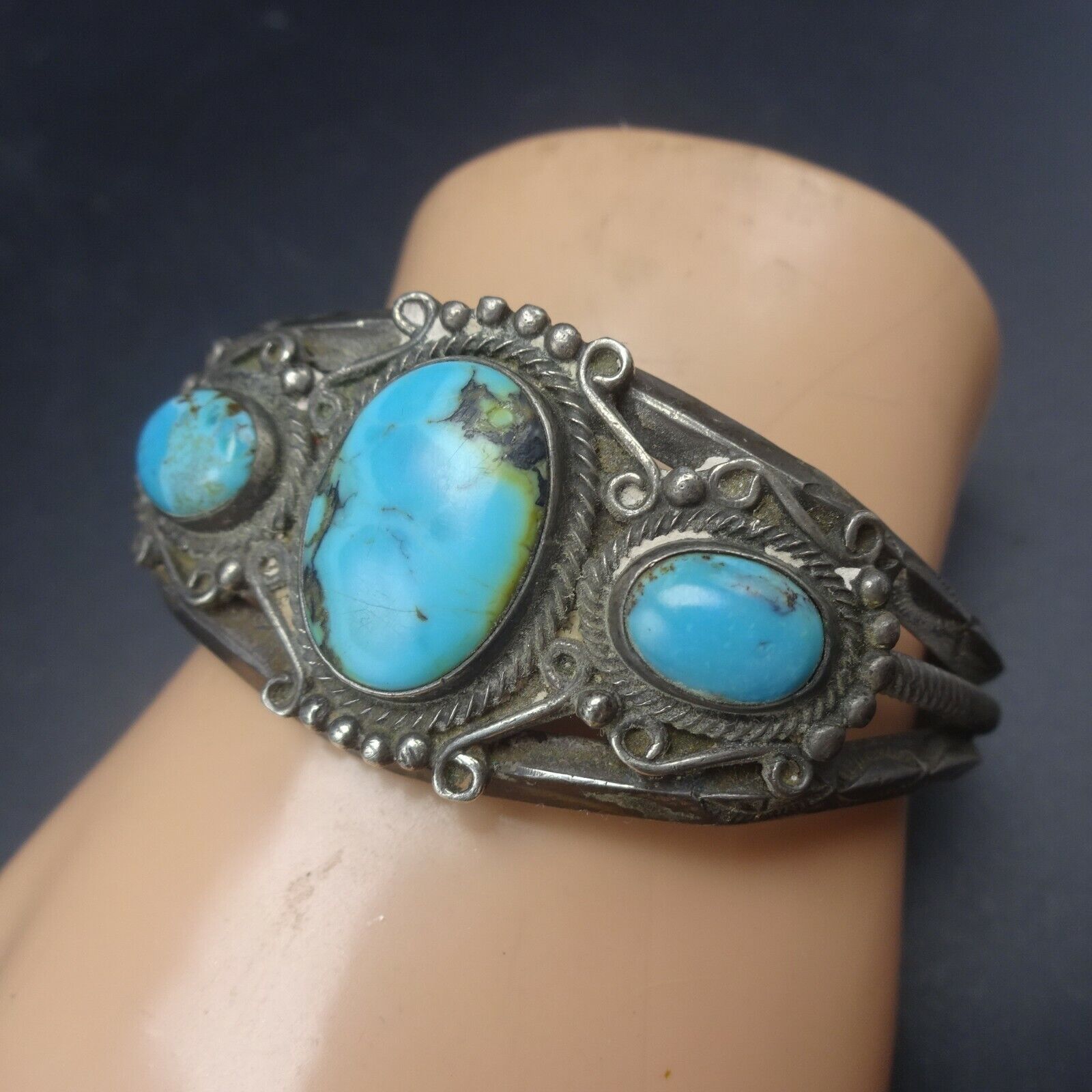ANTIQUE 1900s 1910s Sterling Silver TURQUOISE Cuff BRACELET Twisted Wire