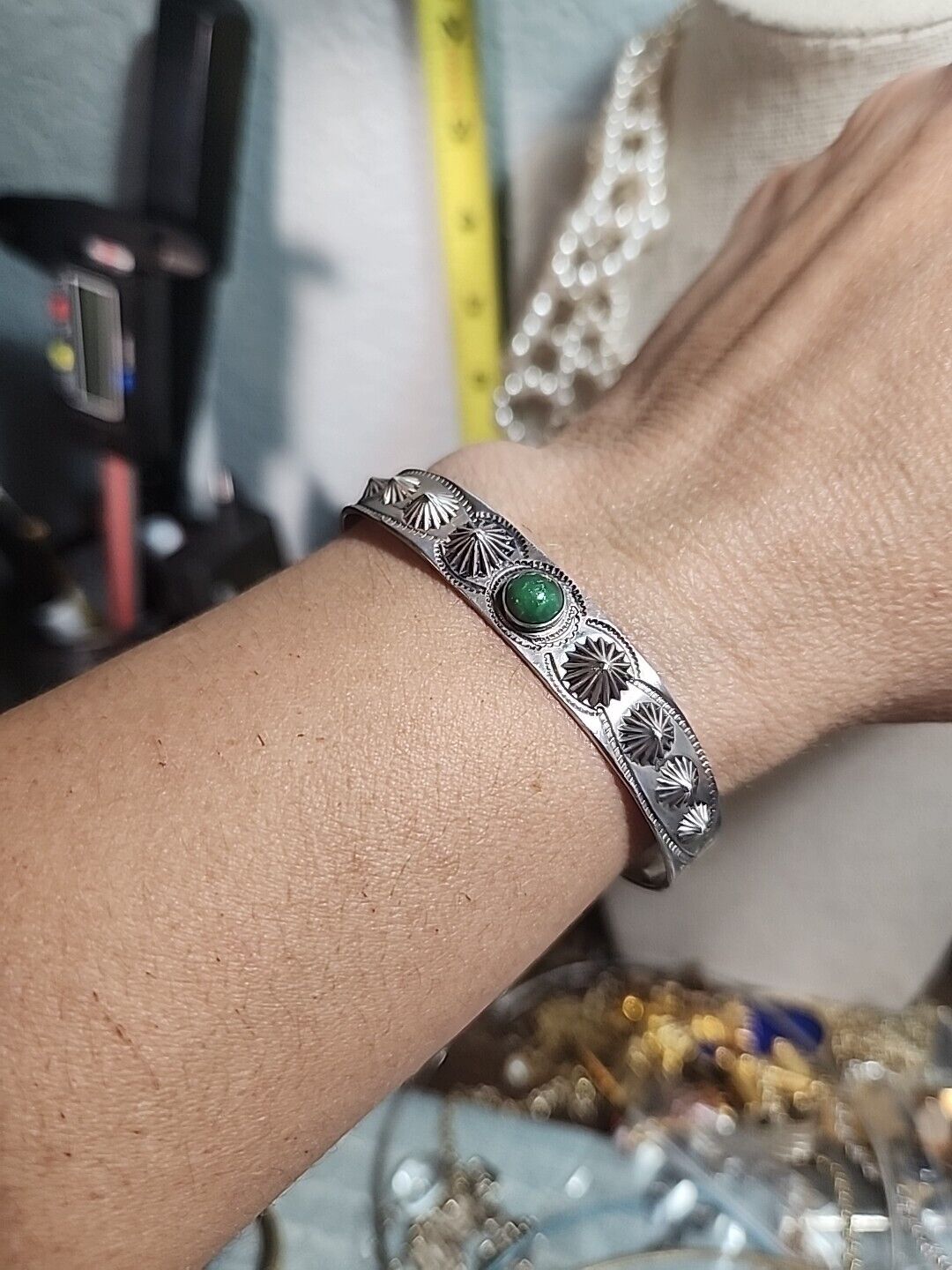 EARLY 1900'S VINTAGE NAVAJO CERRILLOS TURQUOISE STERLING SILVER BRACELET