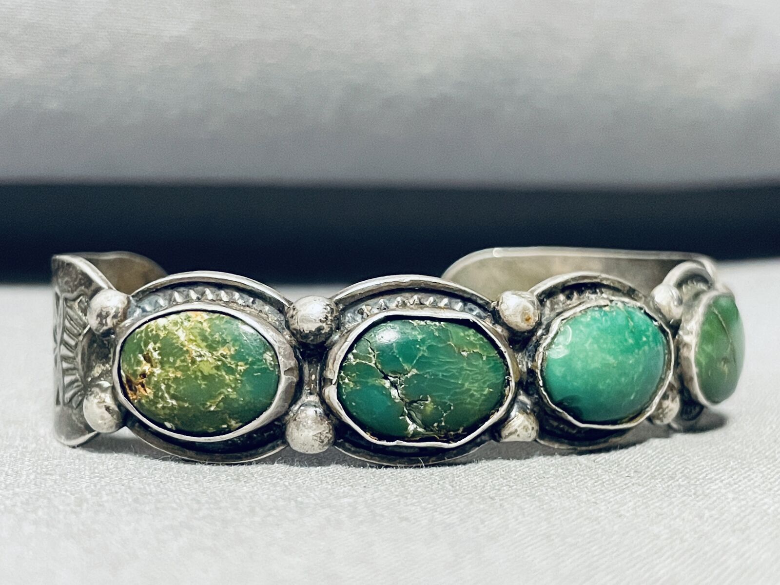 EARLY 1900'S VERY RARE VINTAGE NAVAJO GREEN TURQUOISE STERLING SILVER BRACELET