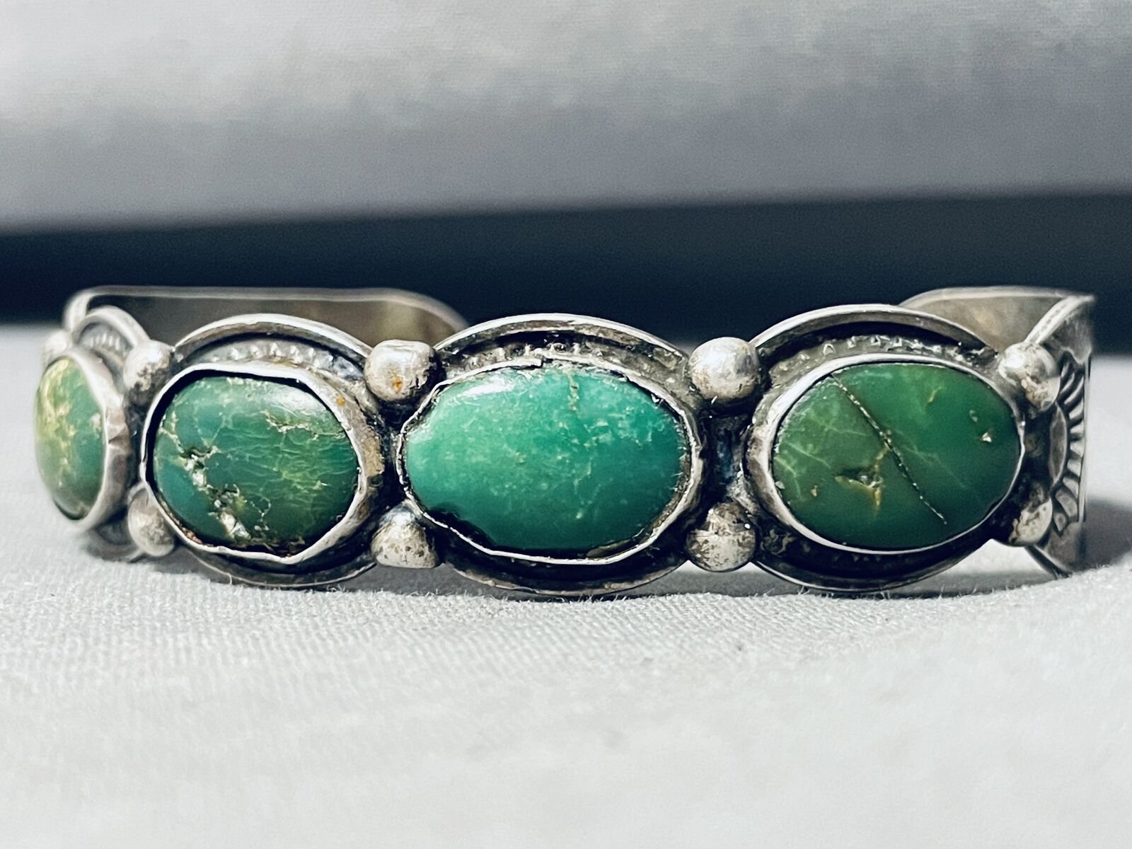 EARLY 1900'S VERY RARE VINTAGE NAVAJO GREEN TURQUOISE STERLING SILVER BRACELET