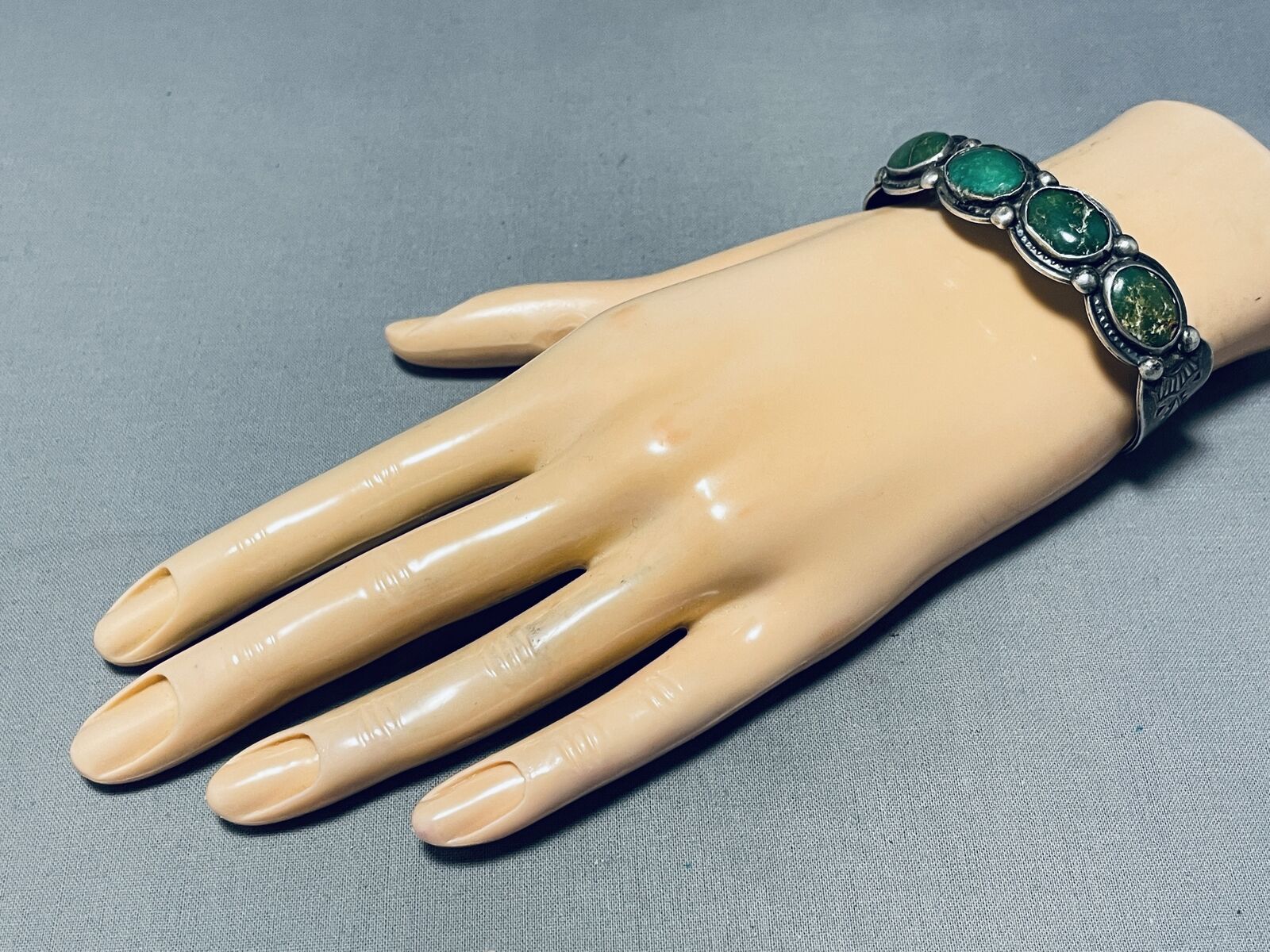EARLY 1900'S VERY RARE VINTAGE NAVAJO GREEN TURQUOISE STERLING SILVER BRACELET