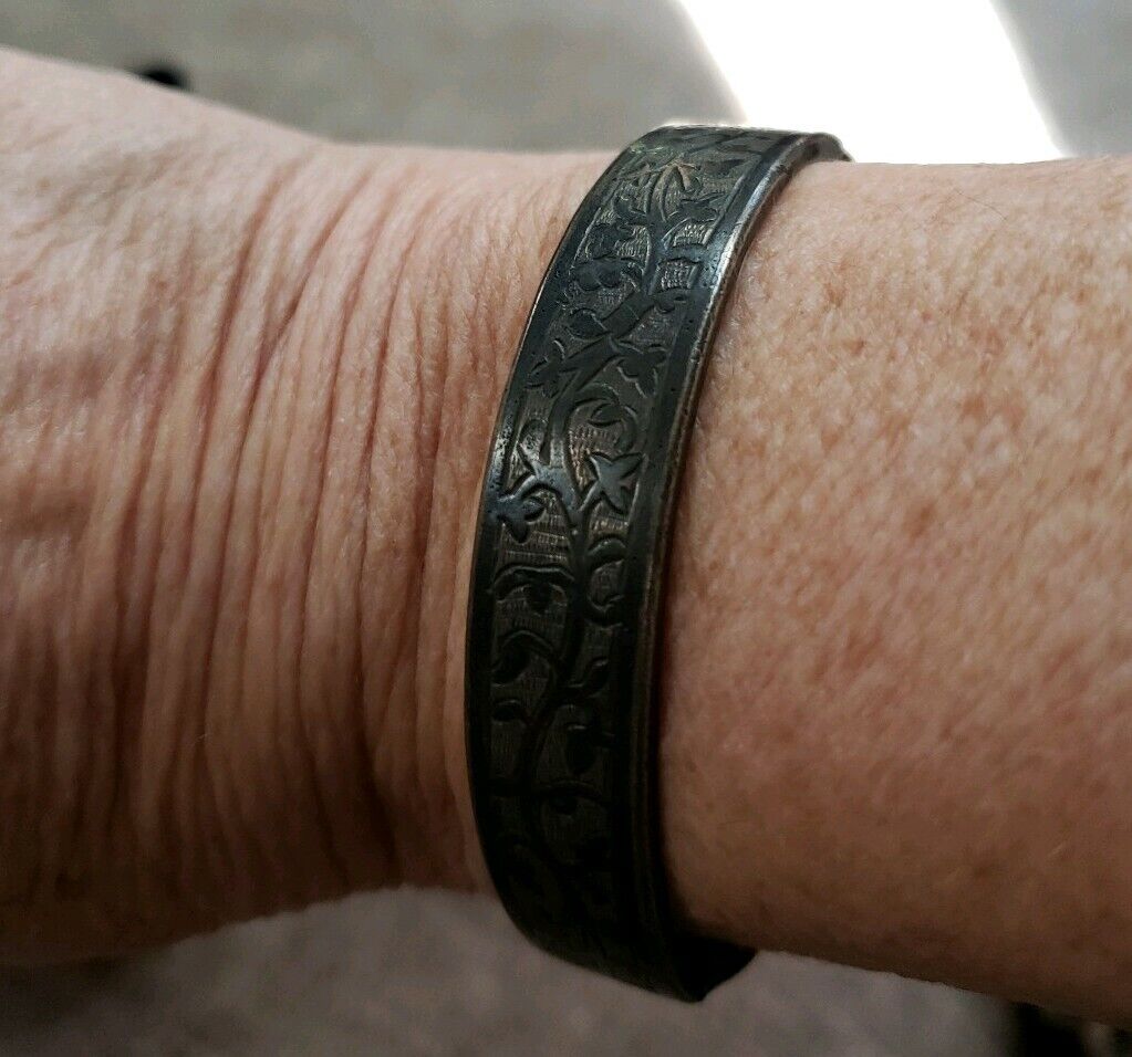 Victorian 1800s Hand Chased Bracelet Ball Clasp Dual Sided Floral & Checkerboard