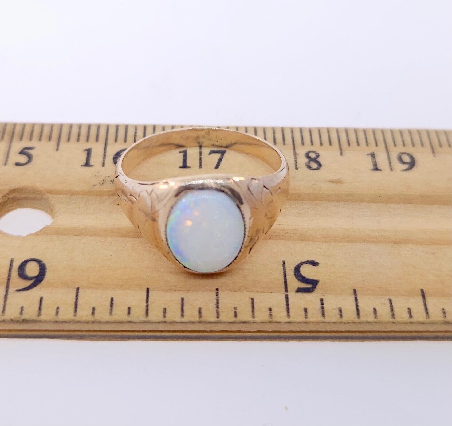 Antique 1800's Victorian 10k Yellow Gold Opal Ring