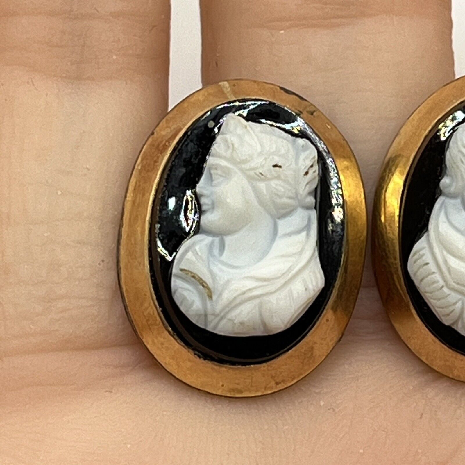 Antique 1800s Victorian Sardonyx Cameo Screw Back Earrings Gold Filled 1/2”