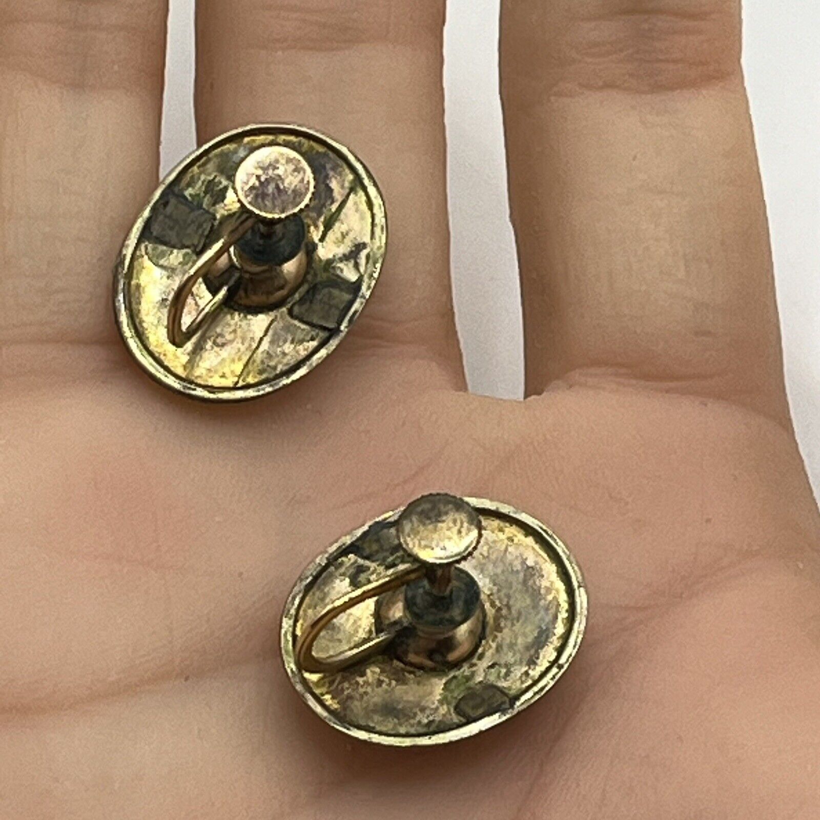 Antique 1800s Victorian Sardonyx Cameo Screw Back Earrings Gold Filled 1/2”