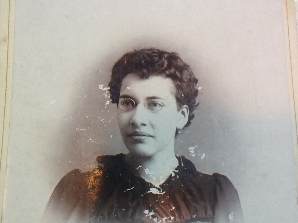 CDV AFRICAN AMERICAN, WOMAN WITH DIAMOND EARRINGS 1800's LOT 
