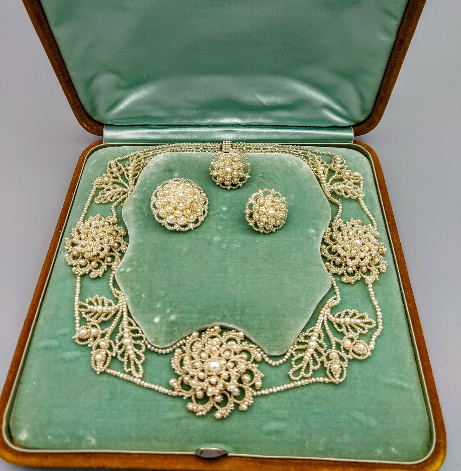 1800s Georgian Woven Natural Seed Pearl Parure Necklace, Earrings, Brooch 