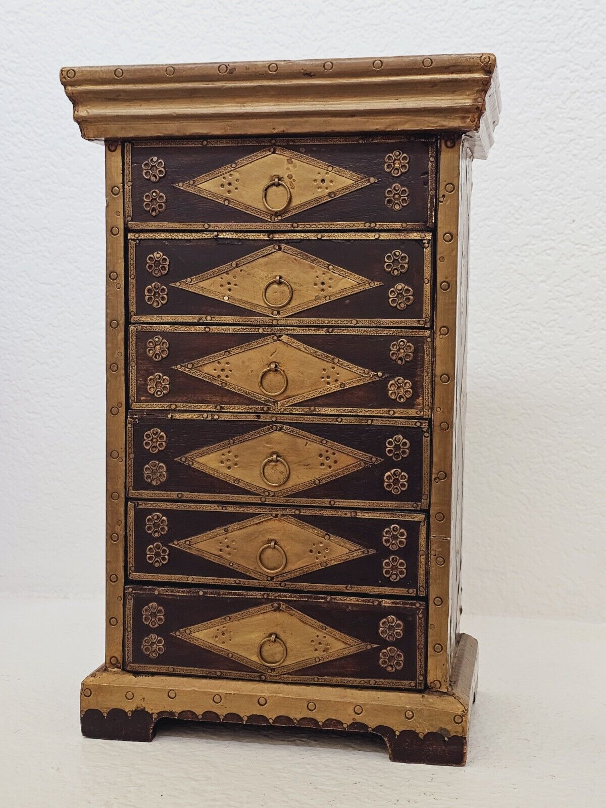 19th Century Edwardian Anglo-Indian Style Wooden Jewellry Box With Brass Inlay