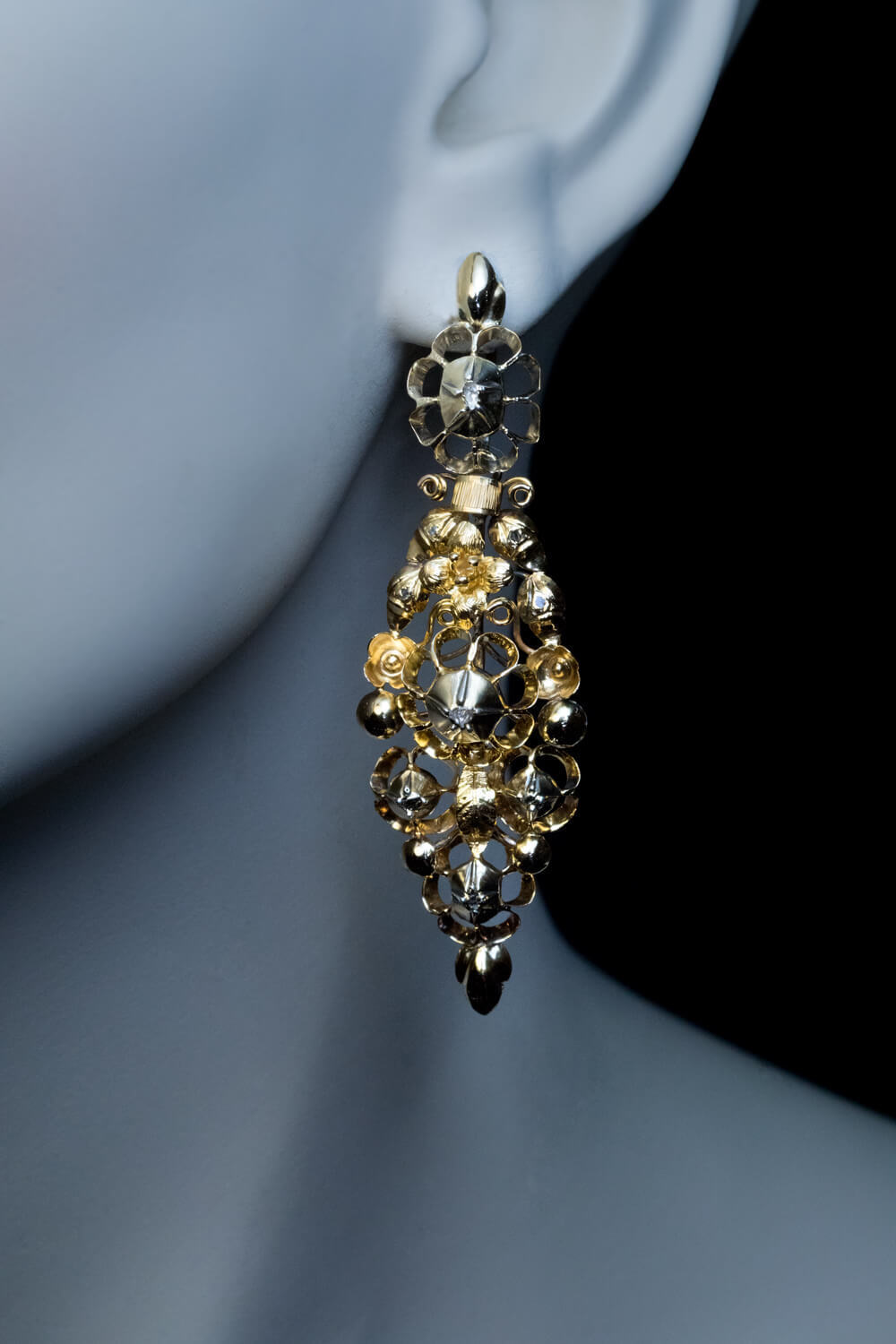 Rare Early 1800s Gold Diamond Long Earrings Ref: 756442