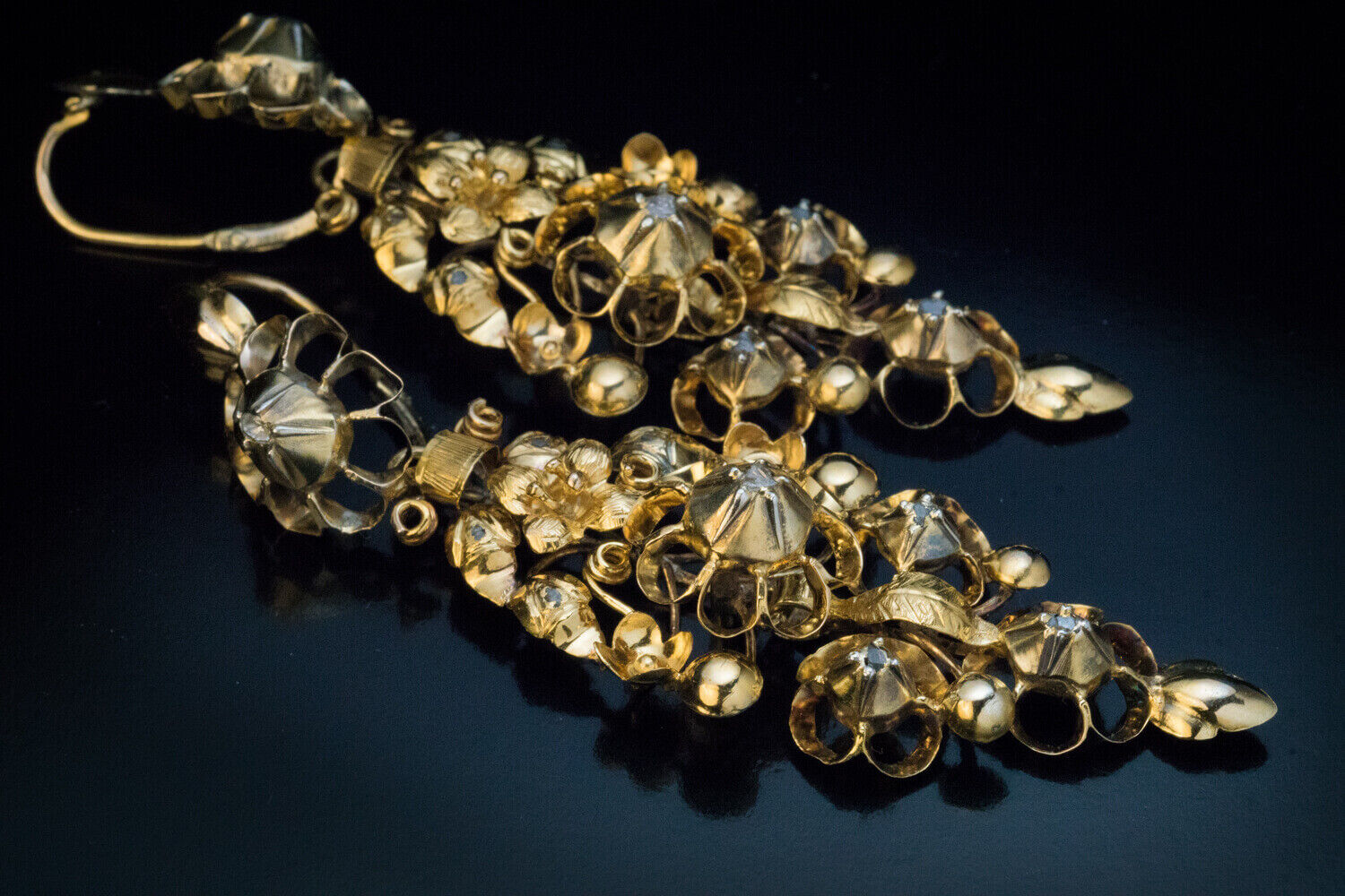 Rare Early 1800s Gold Diamond Long Earrings Ref: 756442