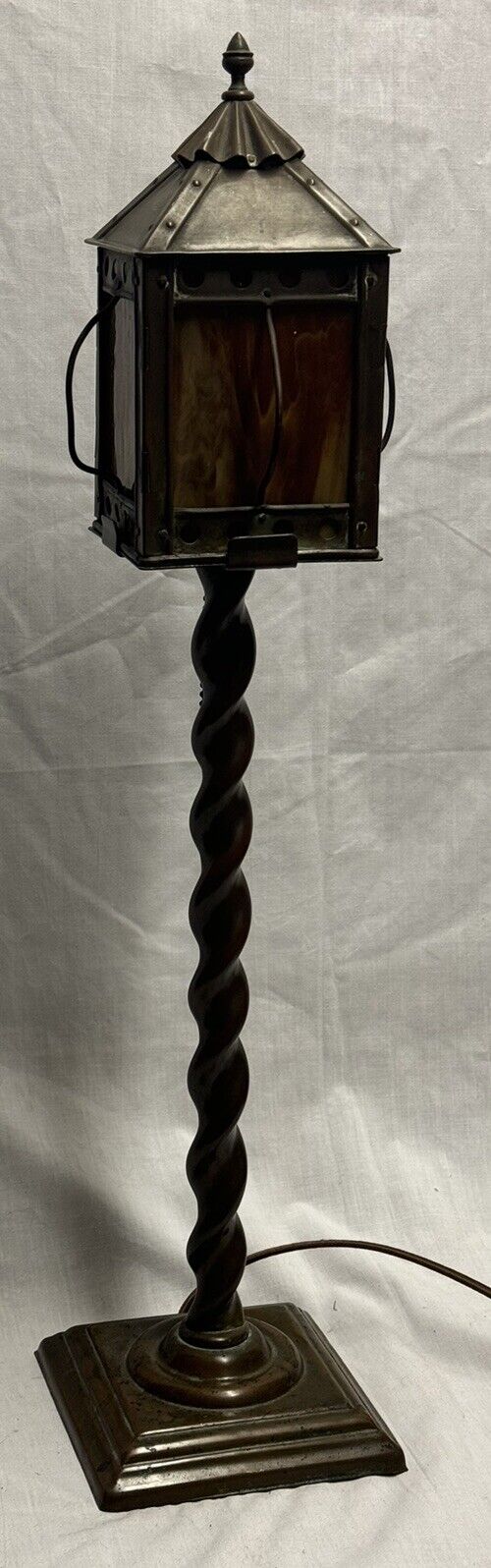 EARLY 1900s Arts & Crafts Brass Metal Lantern Head Table Lamp Twisted Stem 24”