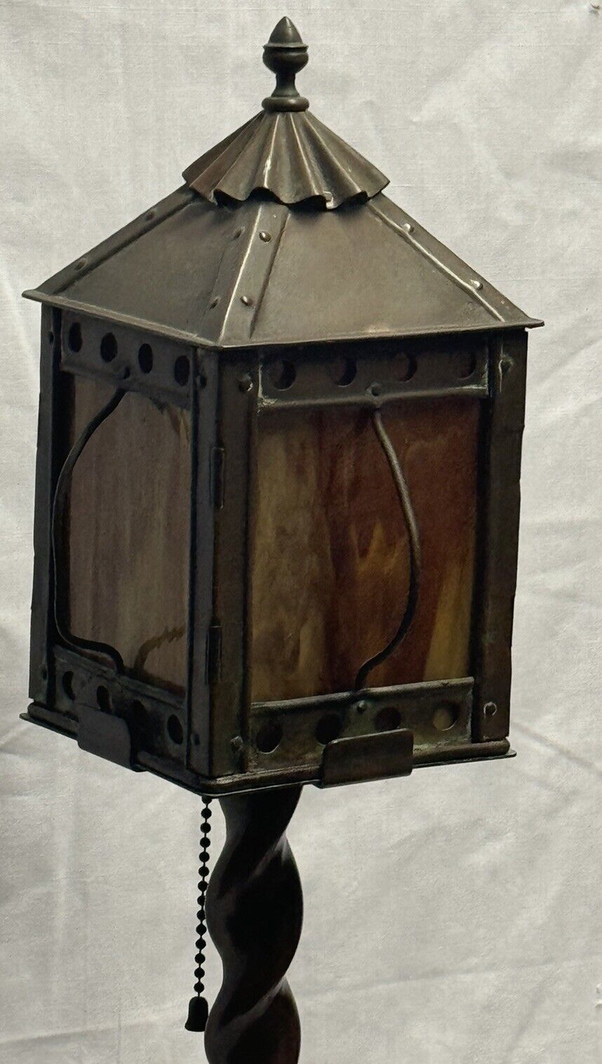 EARLY 1900s Arts & Crafts Brass Metal Lantern Head Table Lamp Twisted Stem 24”