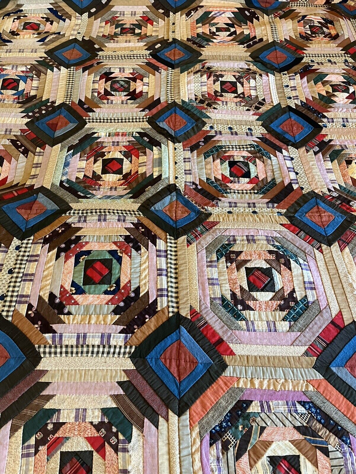 Exquisite 1800s Handmade Pineapple Quilt