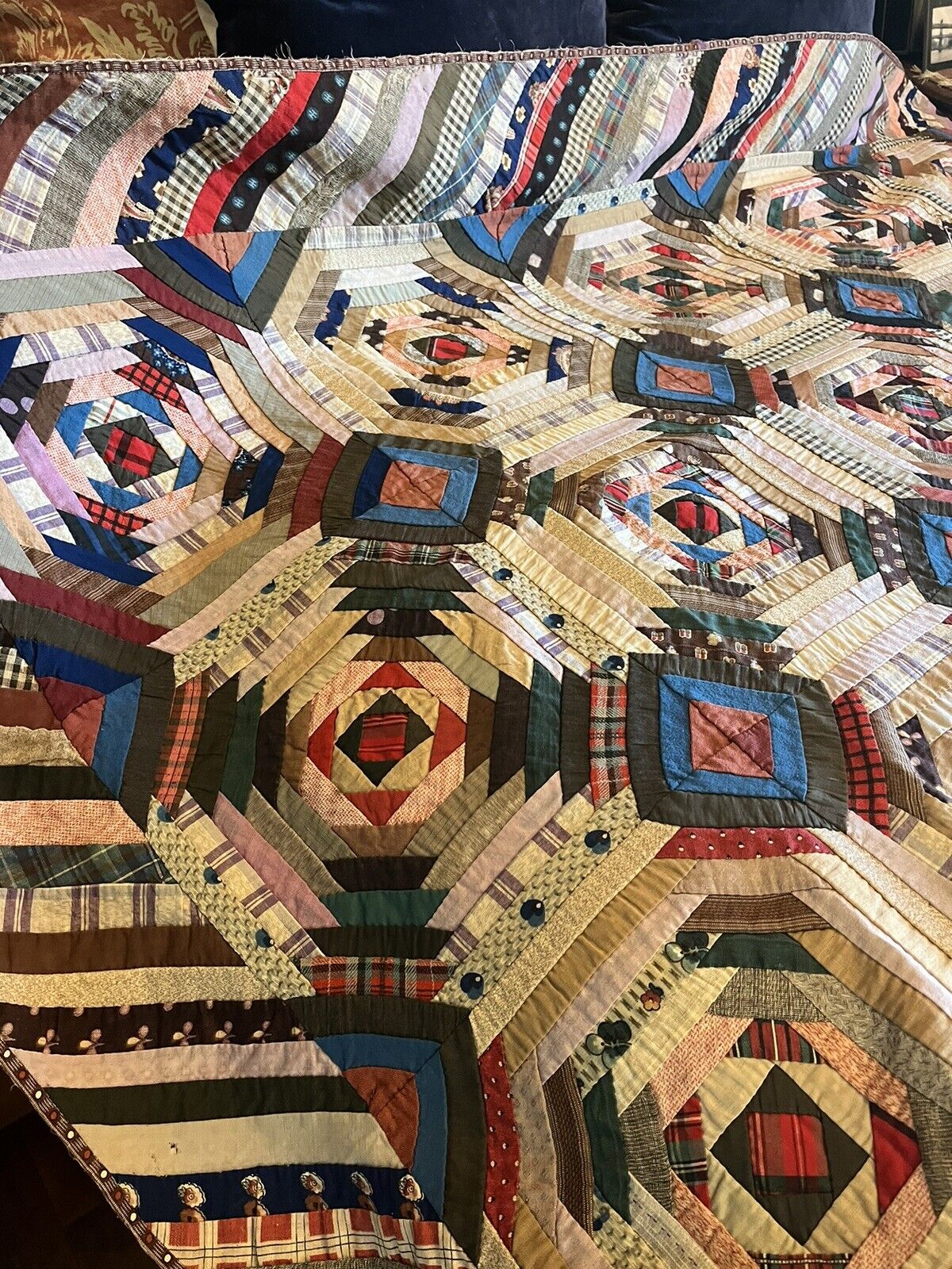 Exquisite 1800s Handmade Pineapple Quilt
