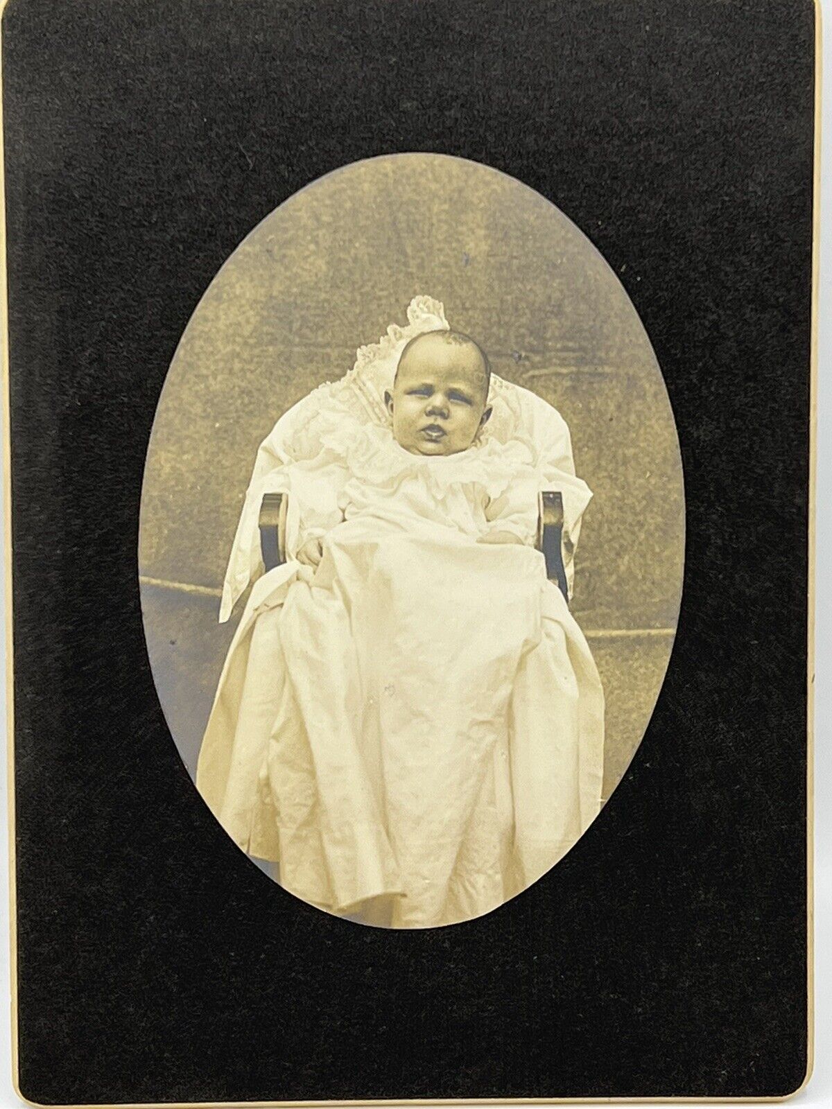 1900s Victorian Baby Christening Gown Cabinet Card Gilt Bevel Edge No ID