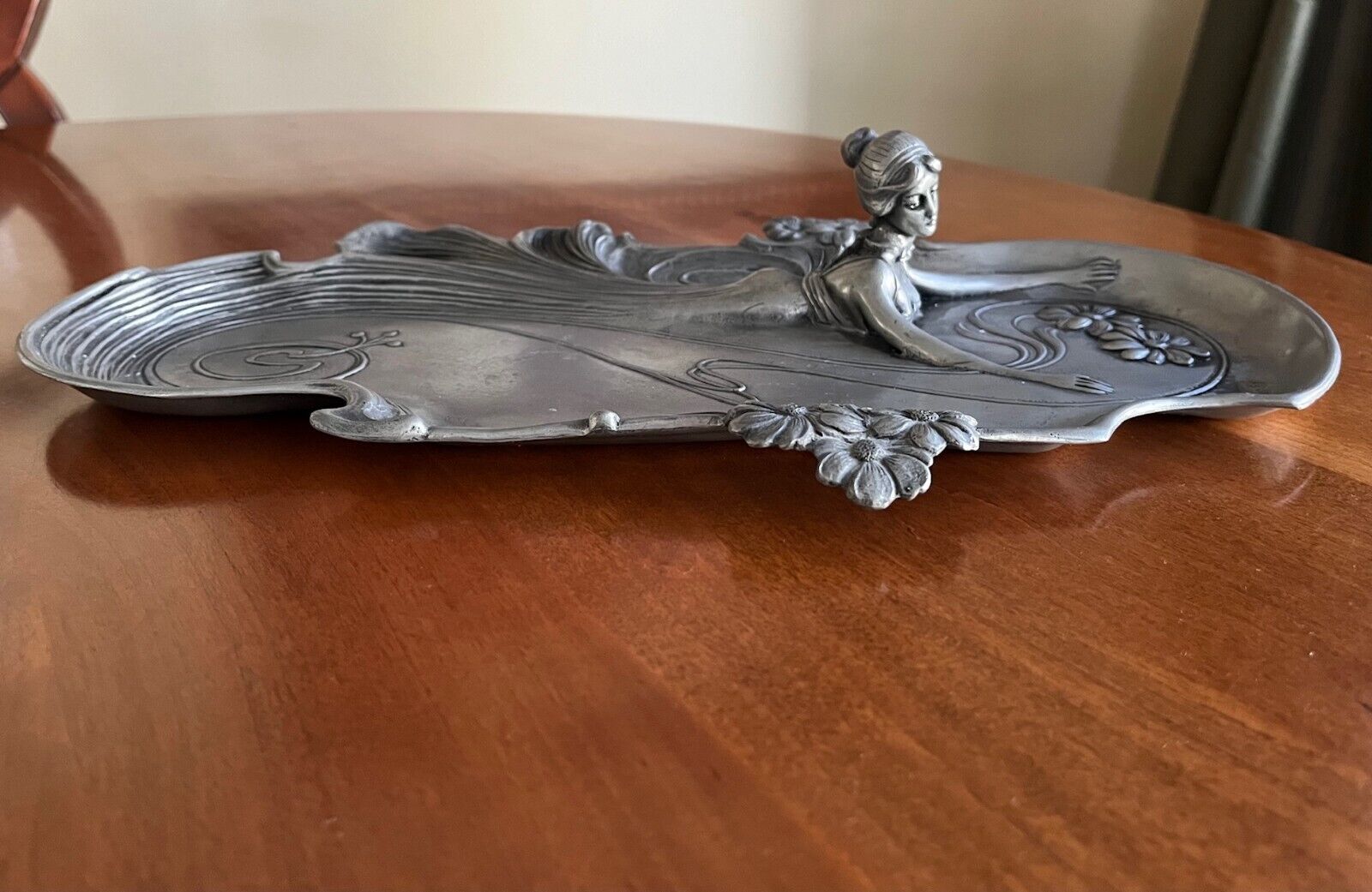 Art Nouveau Antique Metal Dresser/Pin/Vanity/Calling Card Tray 1900's