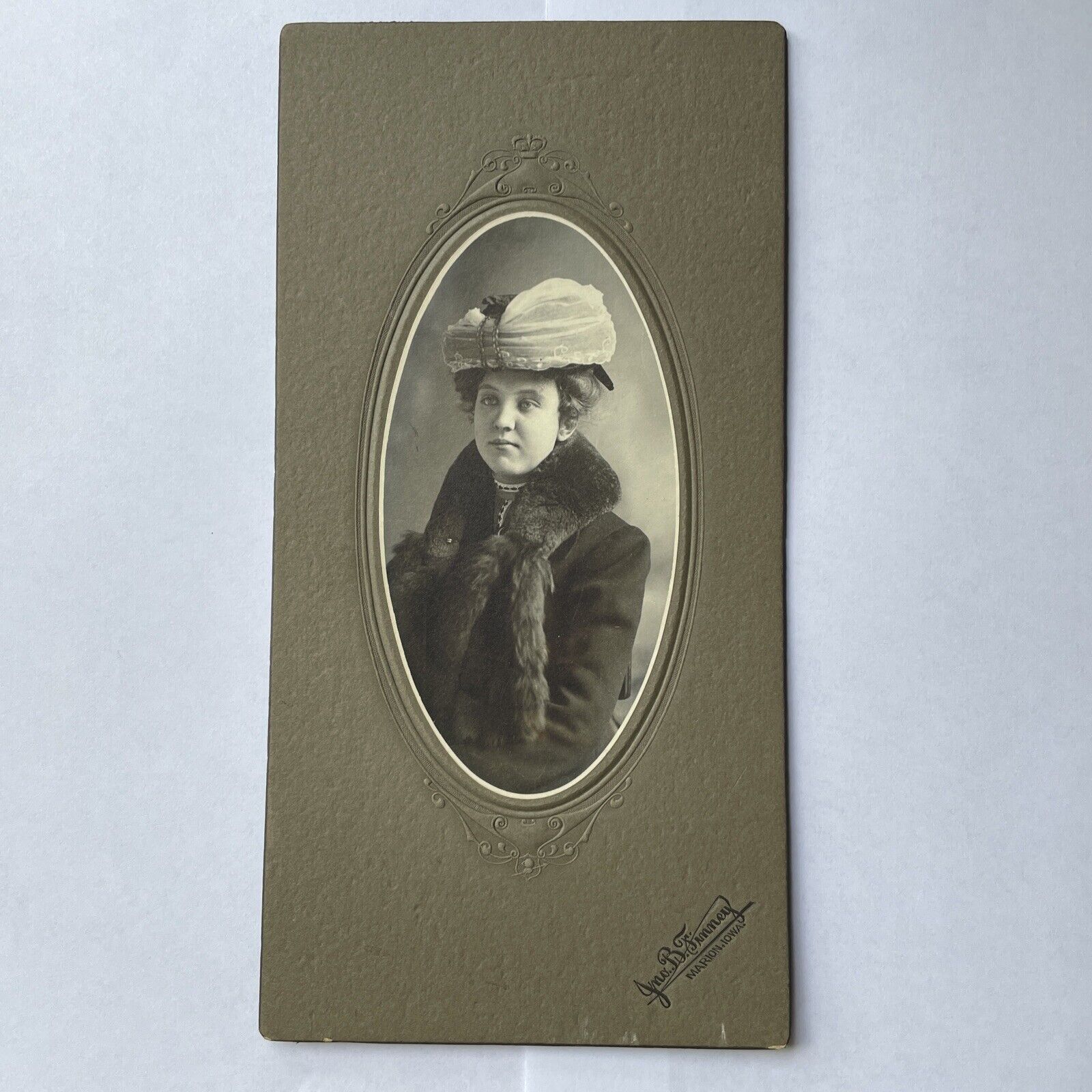 Vtg 1900s Cabinet Card Photo Lady Hat Millinary Fur Mink Stole Victorian Era