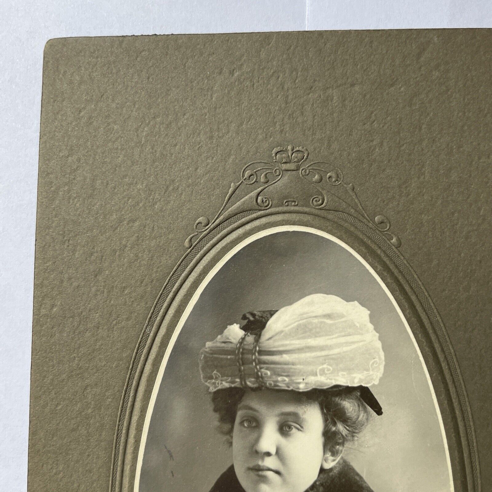 Vtg 1900s Cabinet Card Photo Lady Hat Millinary Fur Mink Stole Victorian Era