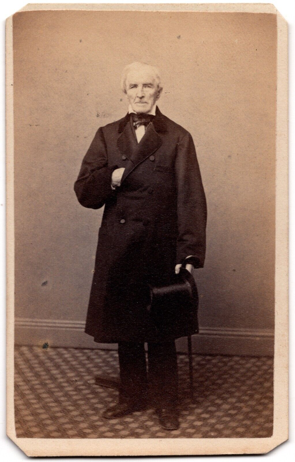 ANTIQUE CDV 1862 CLAFLIN HANDSOME OLD 1700s MAN HOLDING TOPHAT WORCESTER MA.